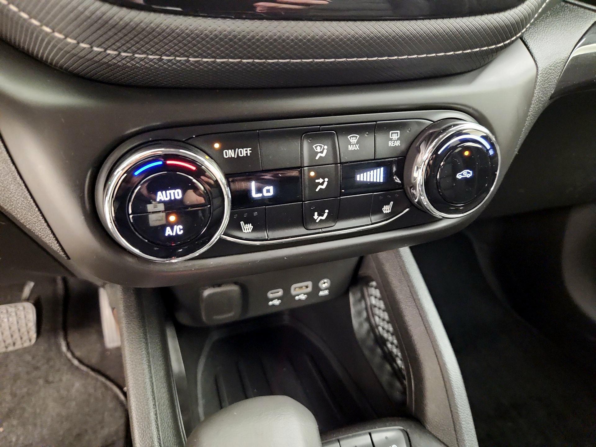 Thumbnail: 2023 Chevrolet TrailBlazer - 16