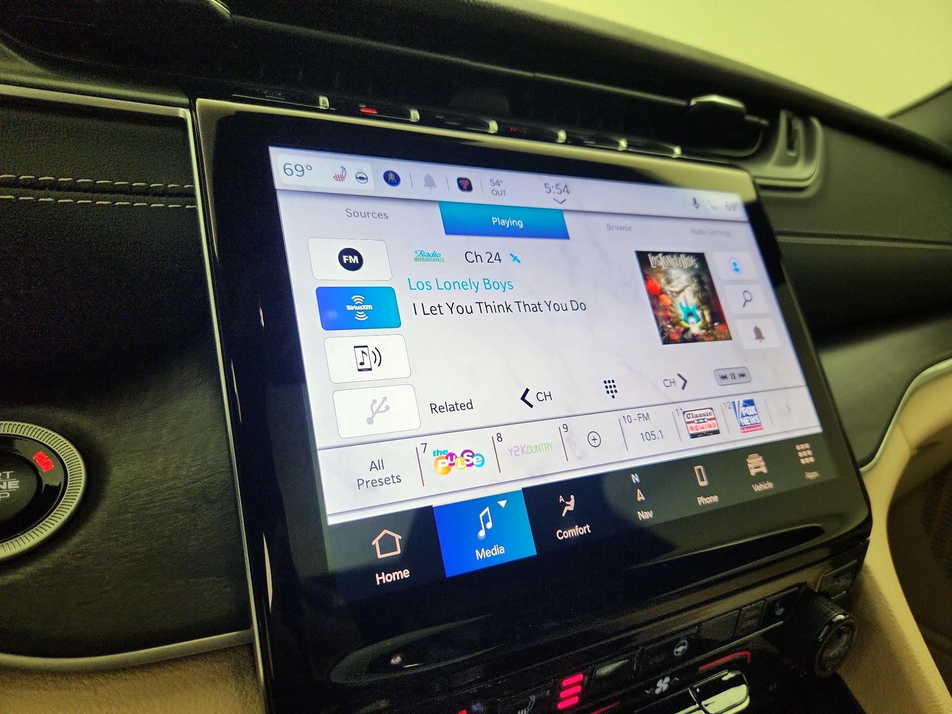 Thumbnail: 2025 Jeep Grand Cherokee - 16