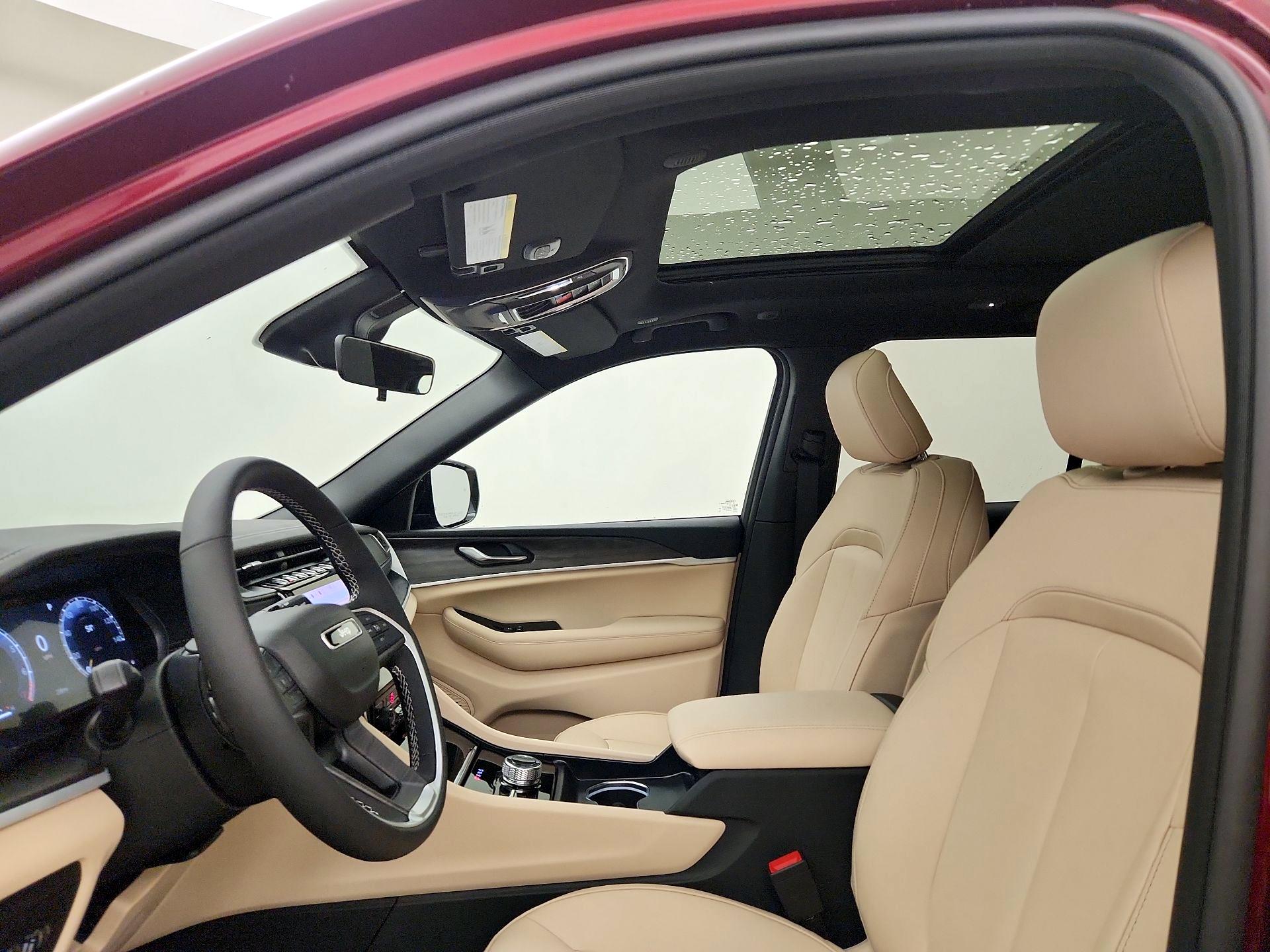 Thumbnail: 2025 Jeep Grand Cherokee - 20