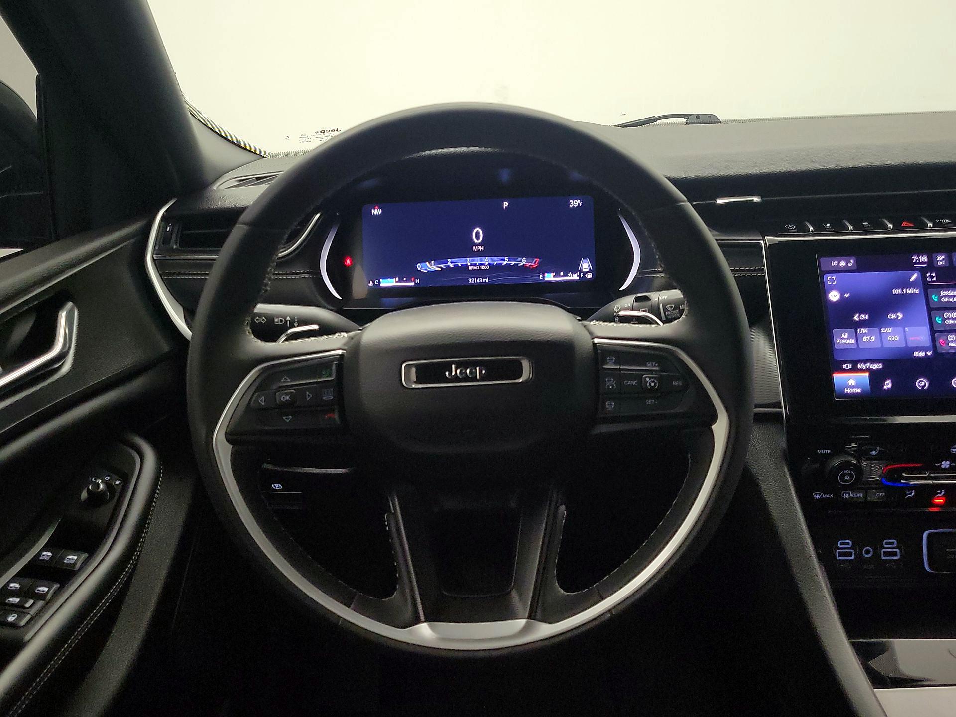 Thumbnail: 2024 Jeep Grand Cherokee - 10