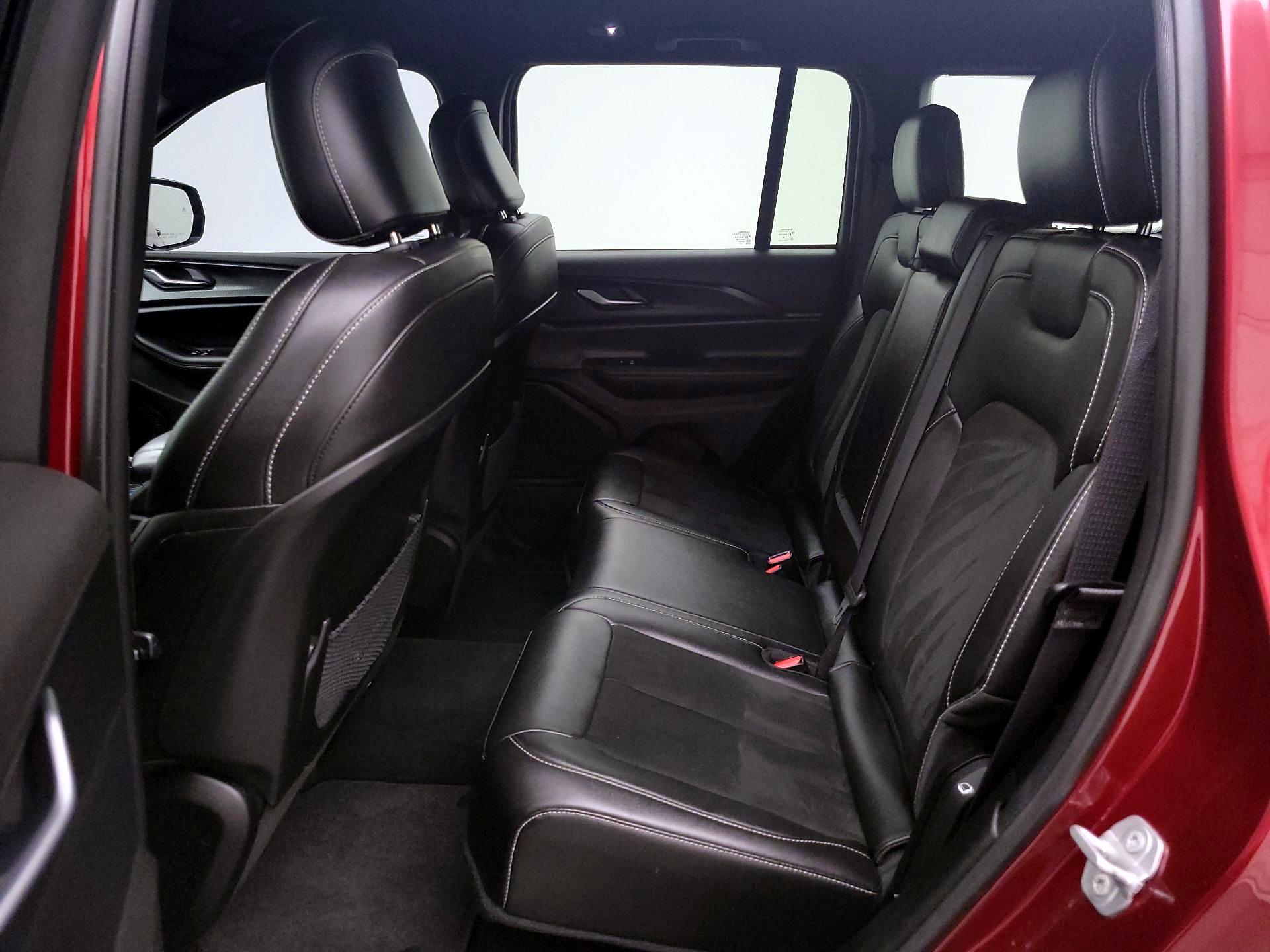 Thumbnail: 2024 Jeep Grand Cherokee - 19