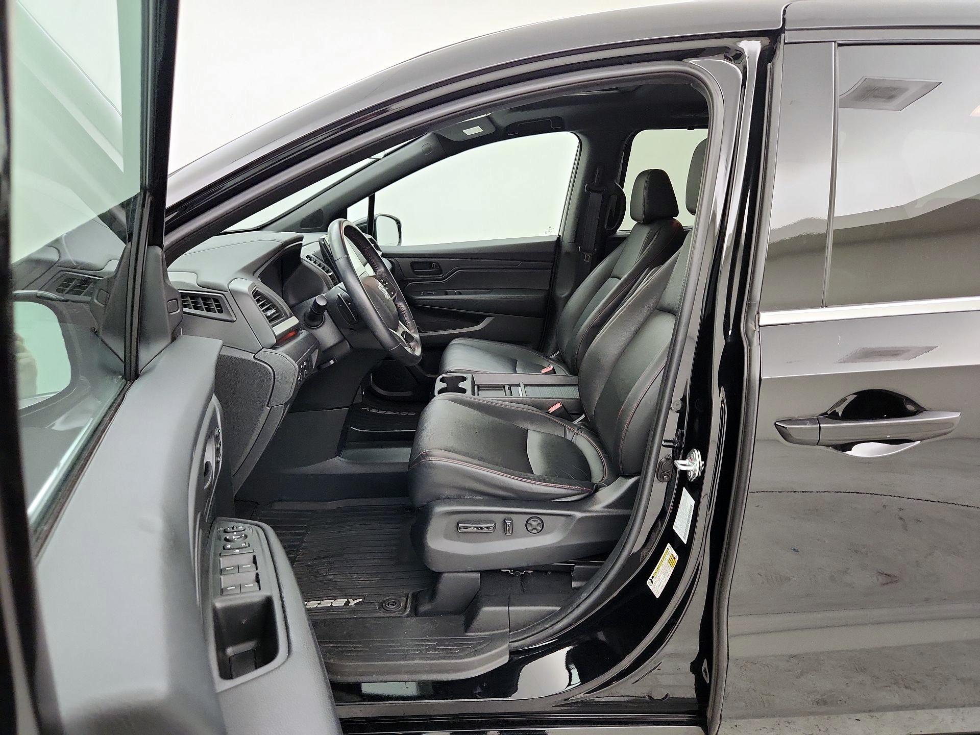 Thumbnail: 2023 Honda Odyssey - 11