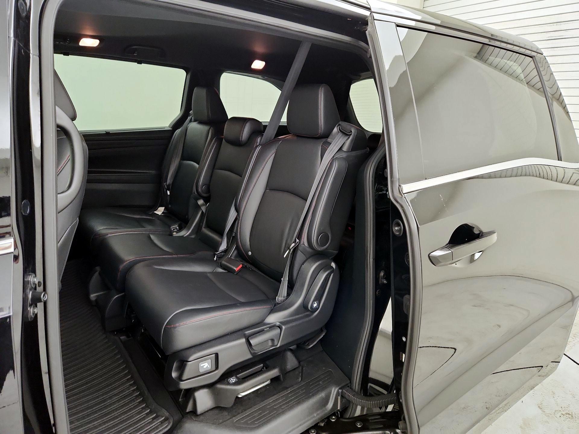 Thumbnail: 2023 Honda Odyssey - 20