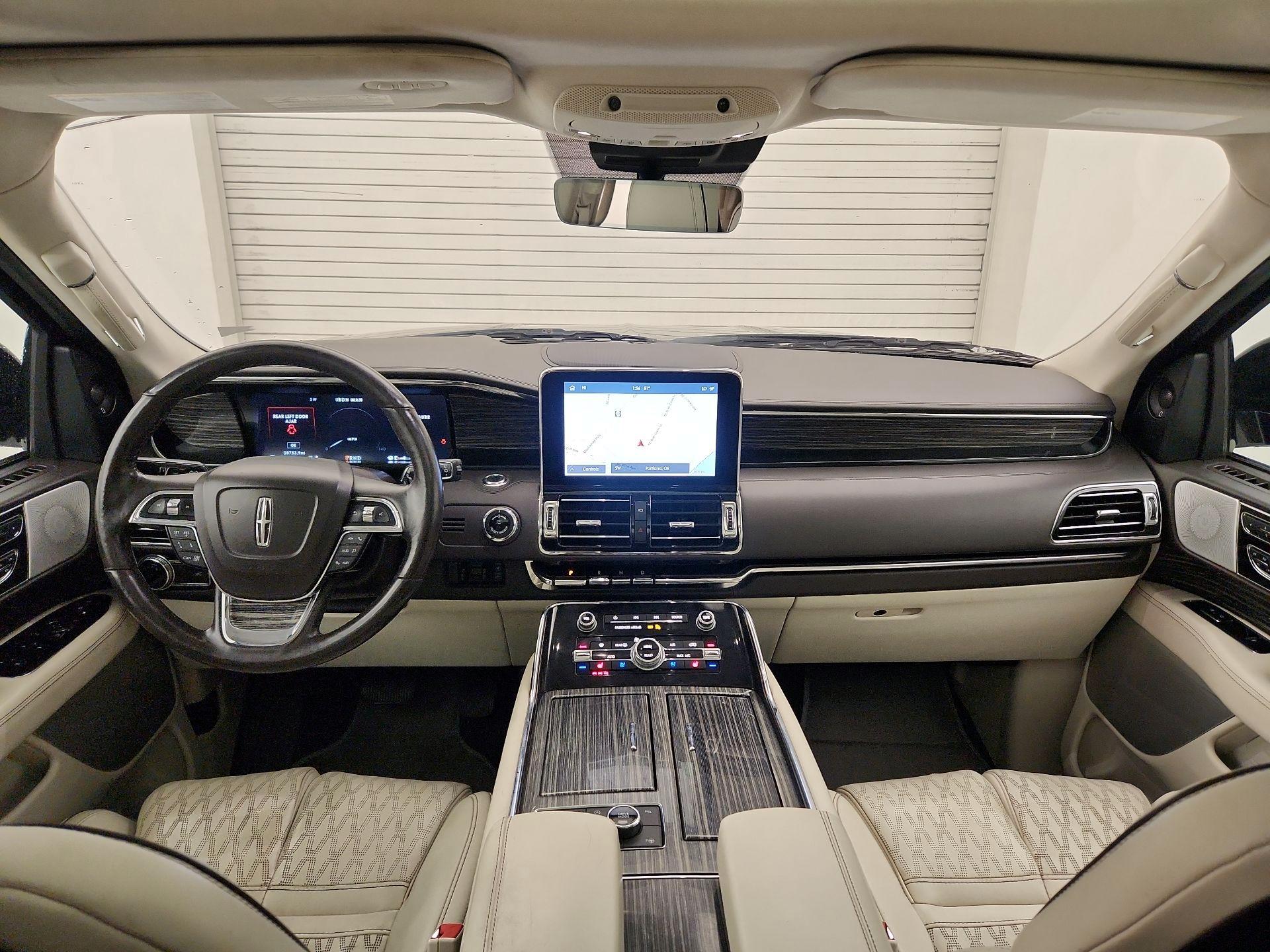 Thumbnail: 2020 Lincoln Navigator - 9