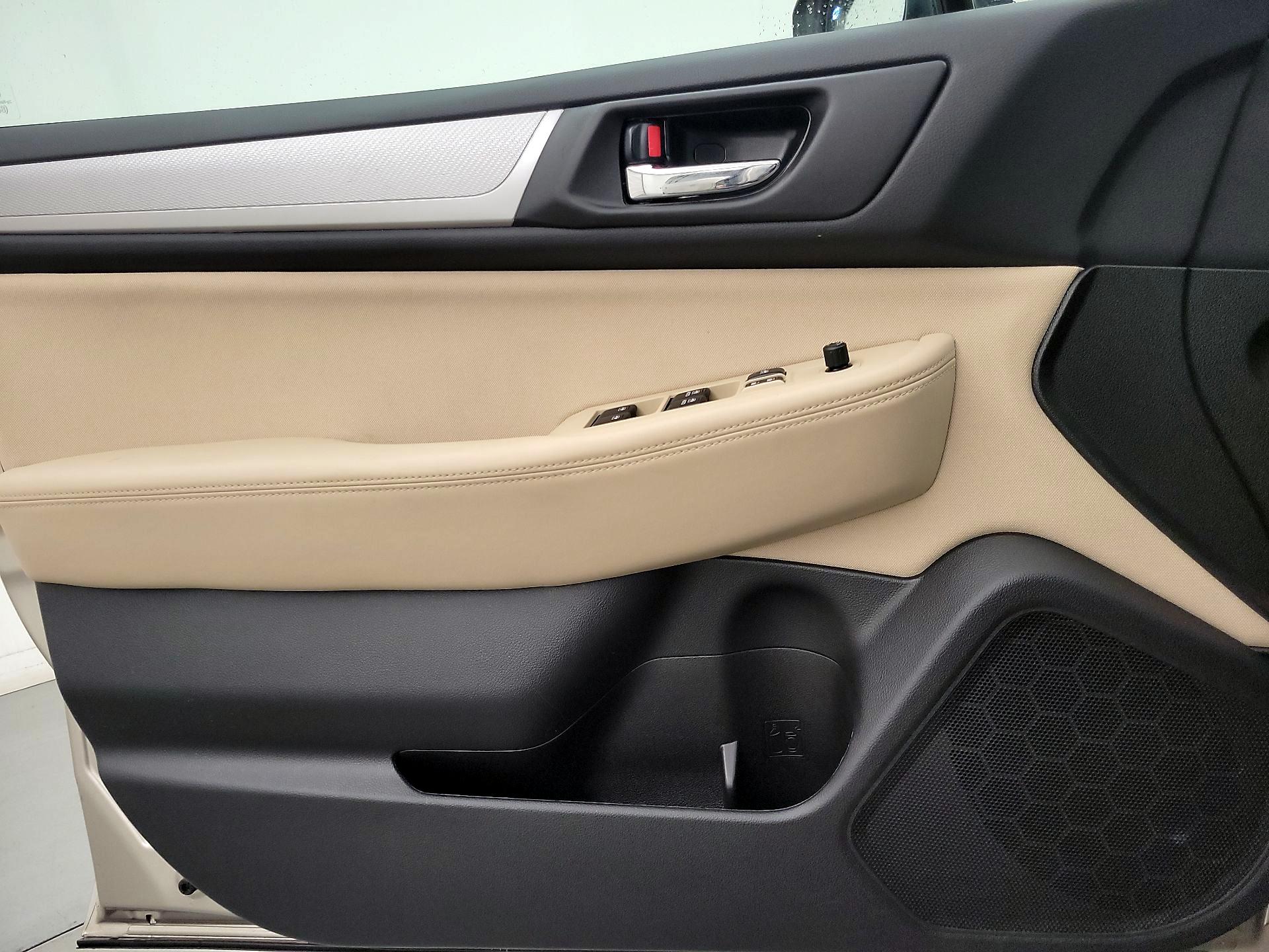 Thumbnail: 2016 Subaru Outback - 12