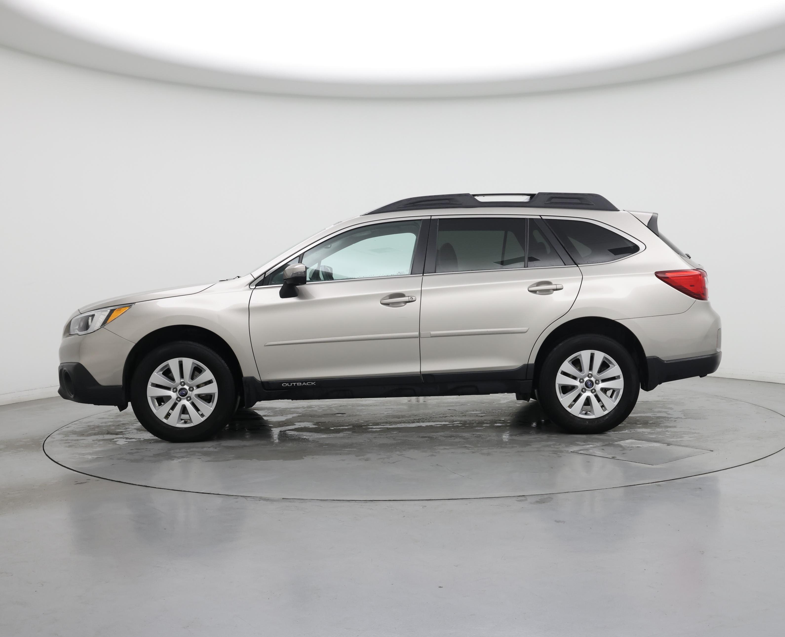 Thumbnail: 2016 Subaru Outback - 3