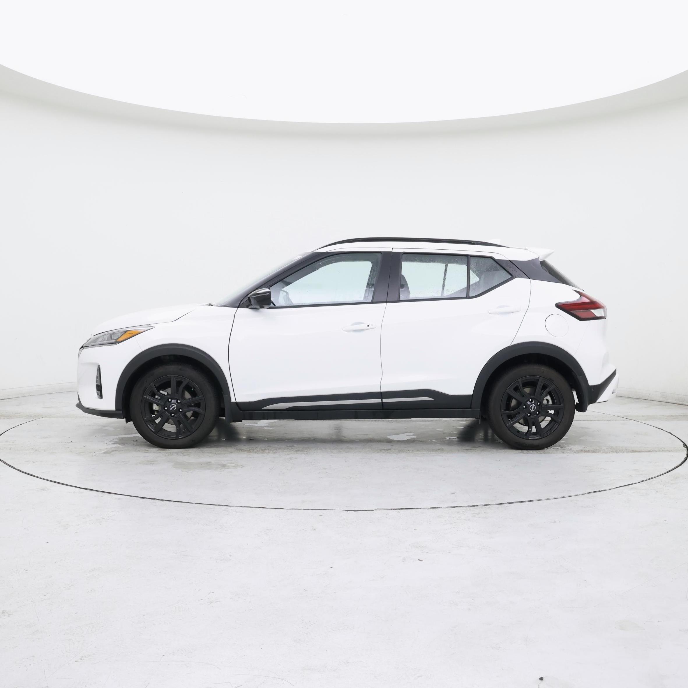 Thumbnail: 2024 Nissan Kicks - 3