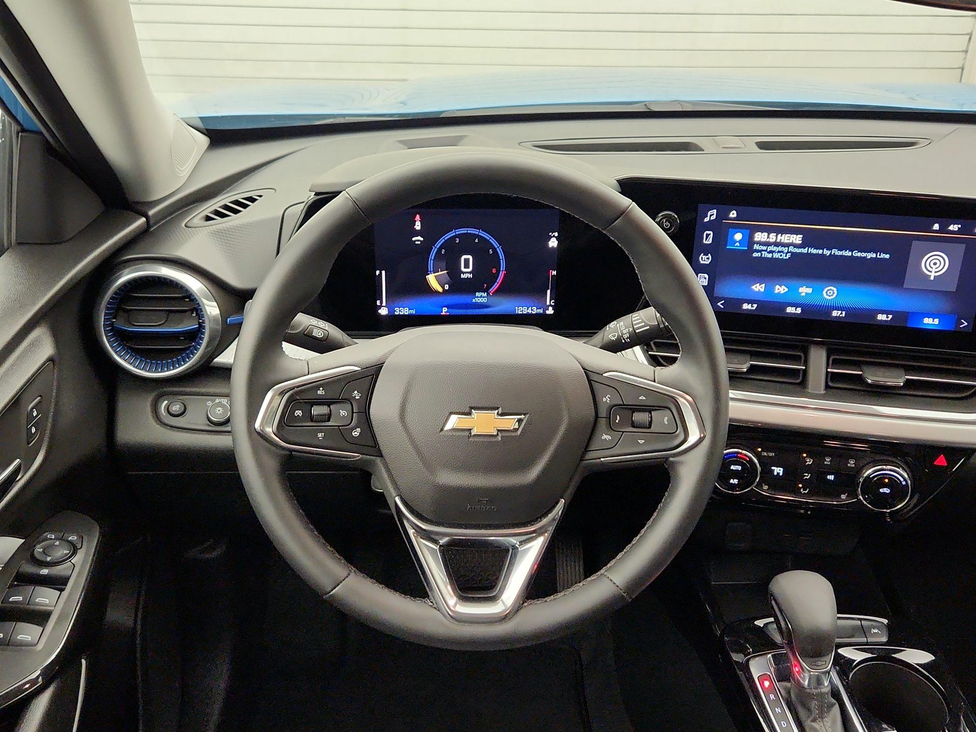 Thumbnail: 2025 Chevrolet Trax - 10