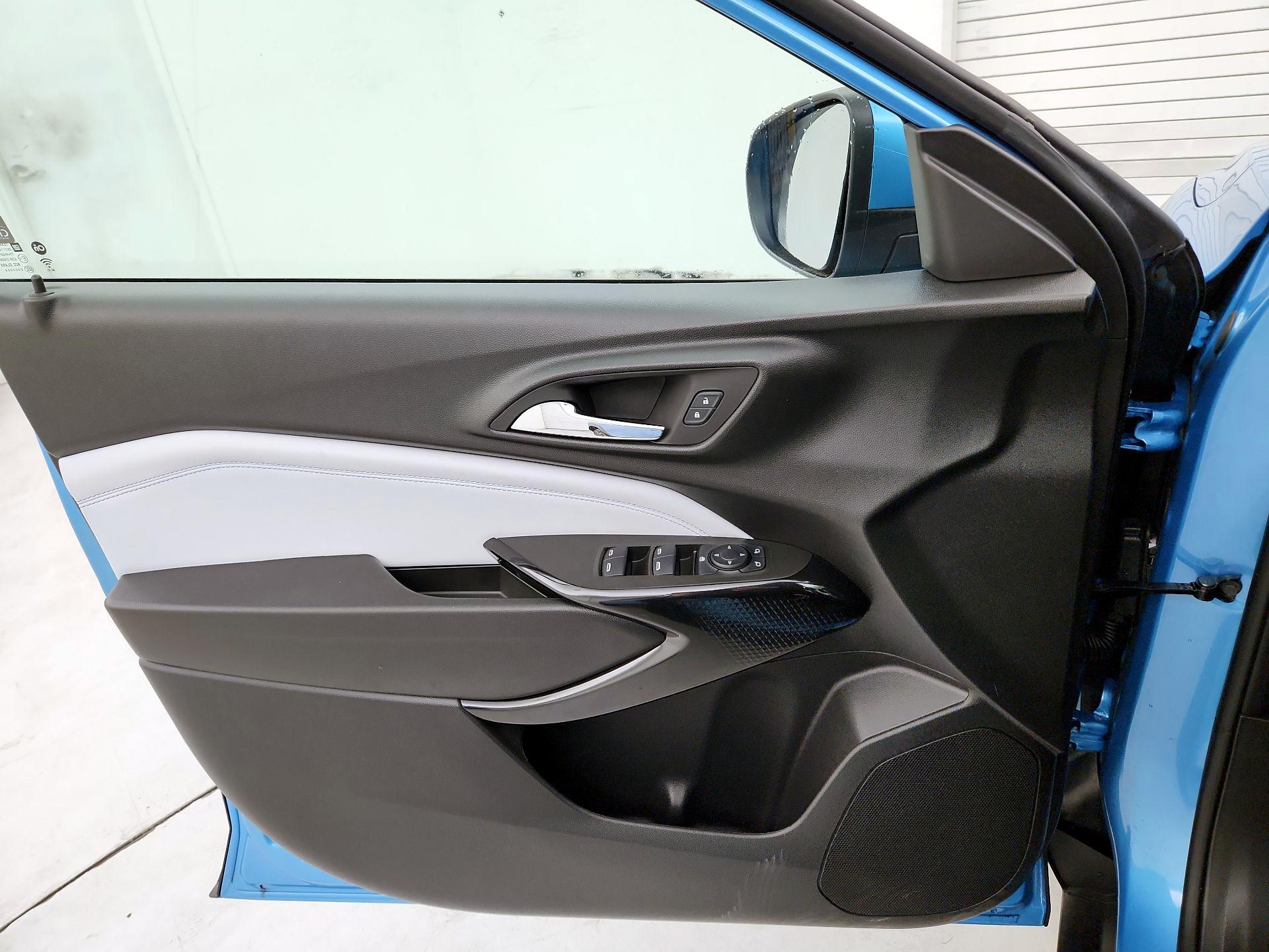 Thumbnail: 2025 Chevrolet Trax - 12