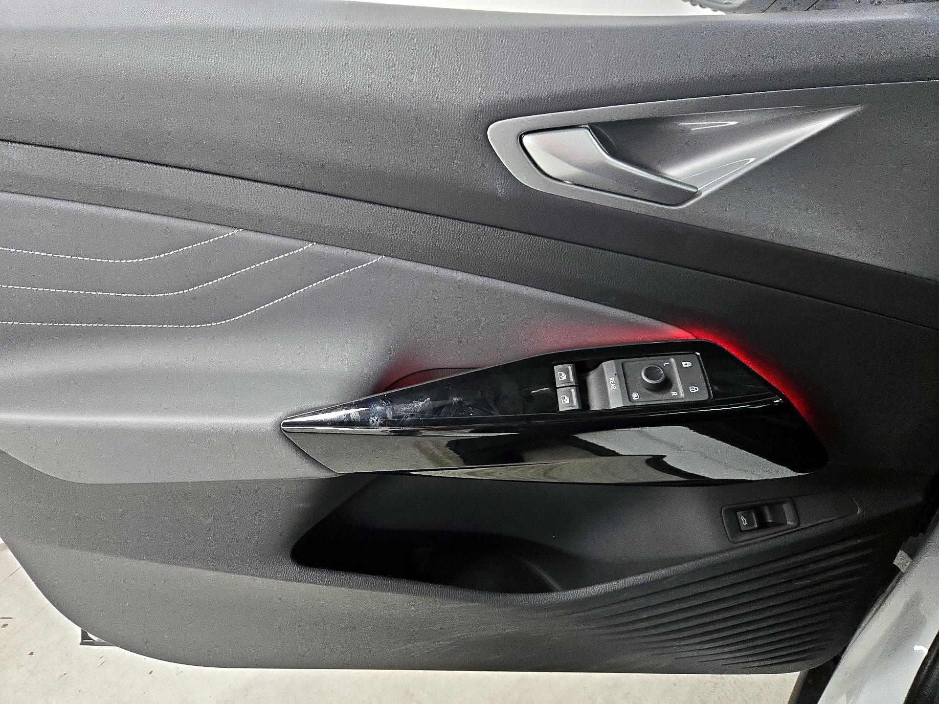 Thumbnail: 2023 Volkswagen ID.4 - 12