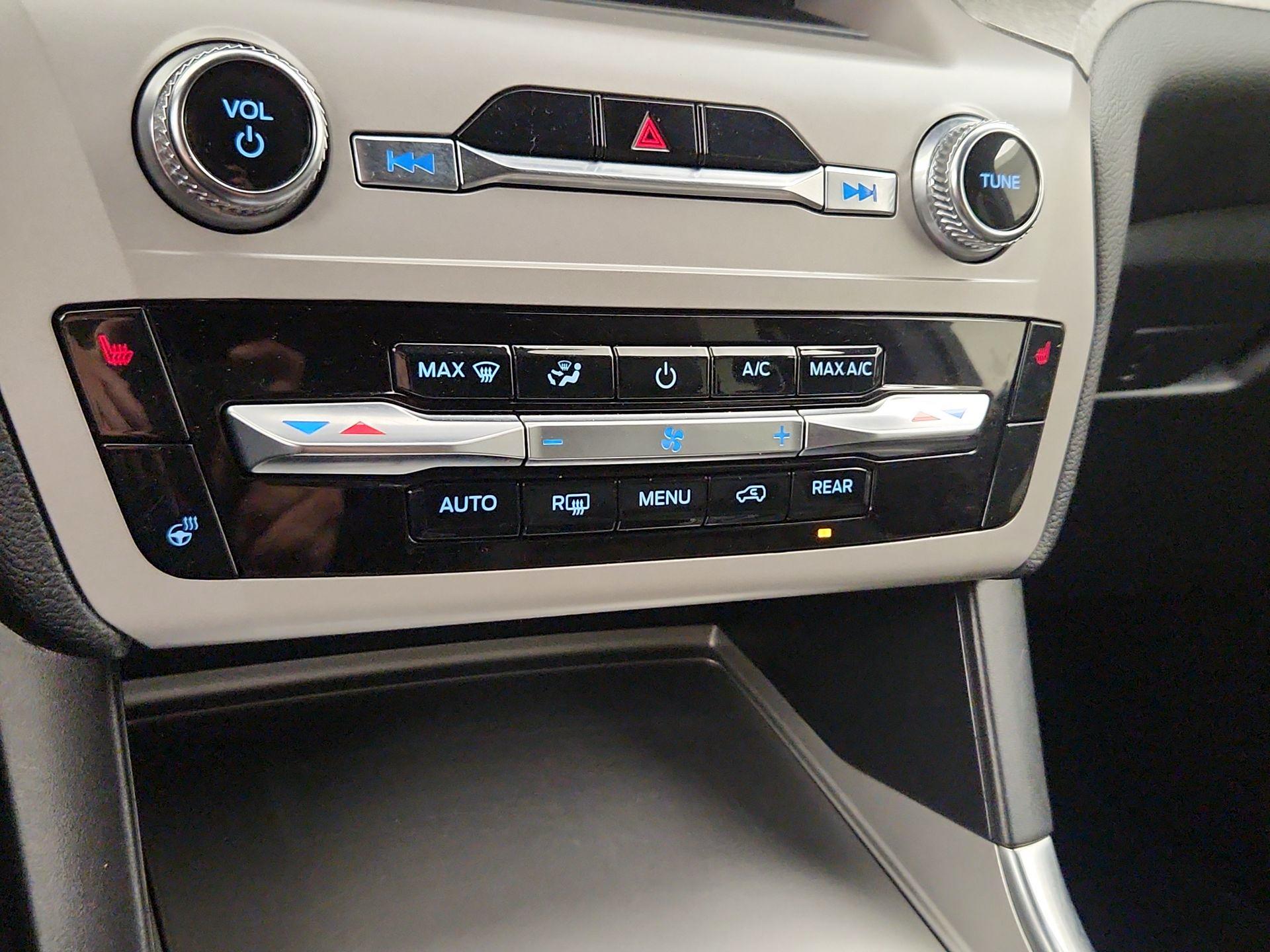 Thumbnail: 2023 Ford Explorer - 17