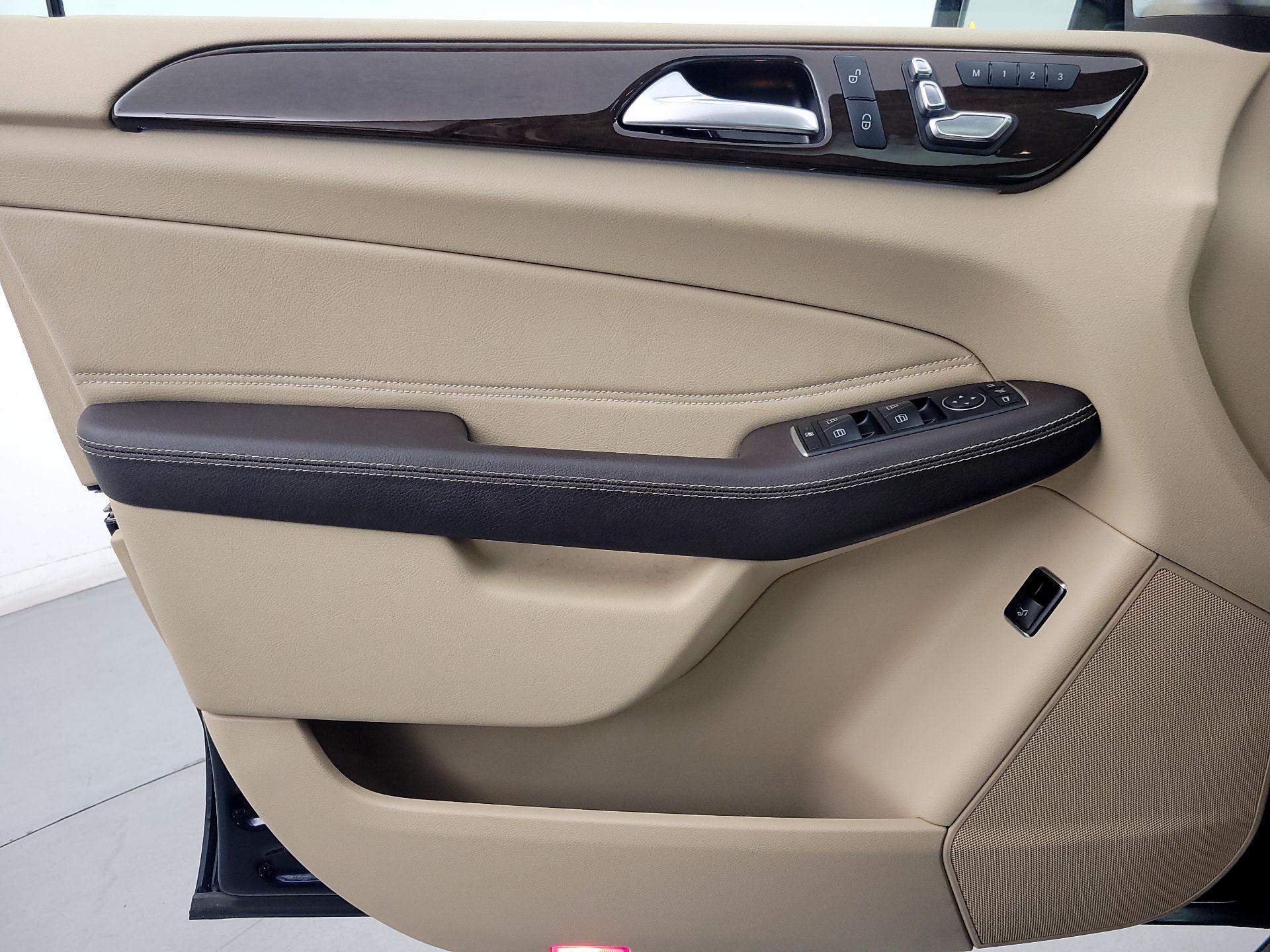 Thumbnail: 2018 Mercedes-Benz GLE - 12