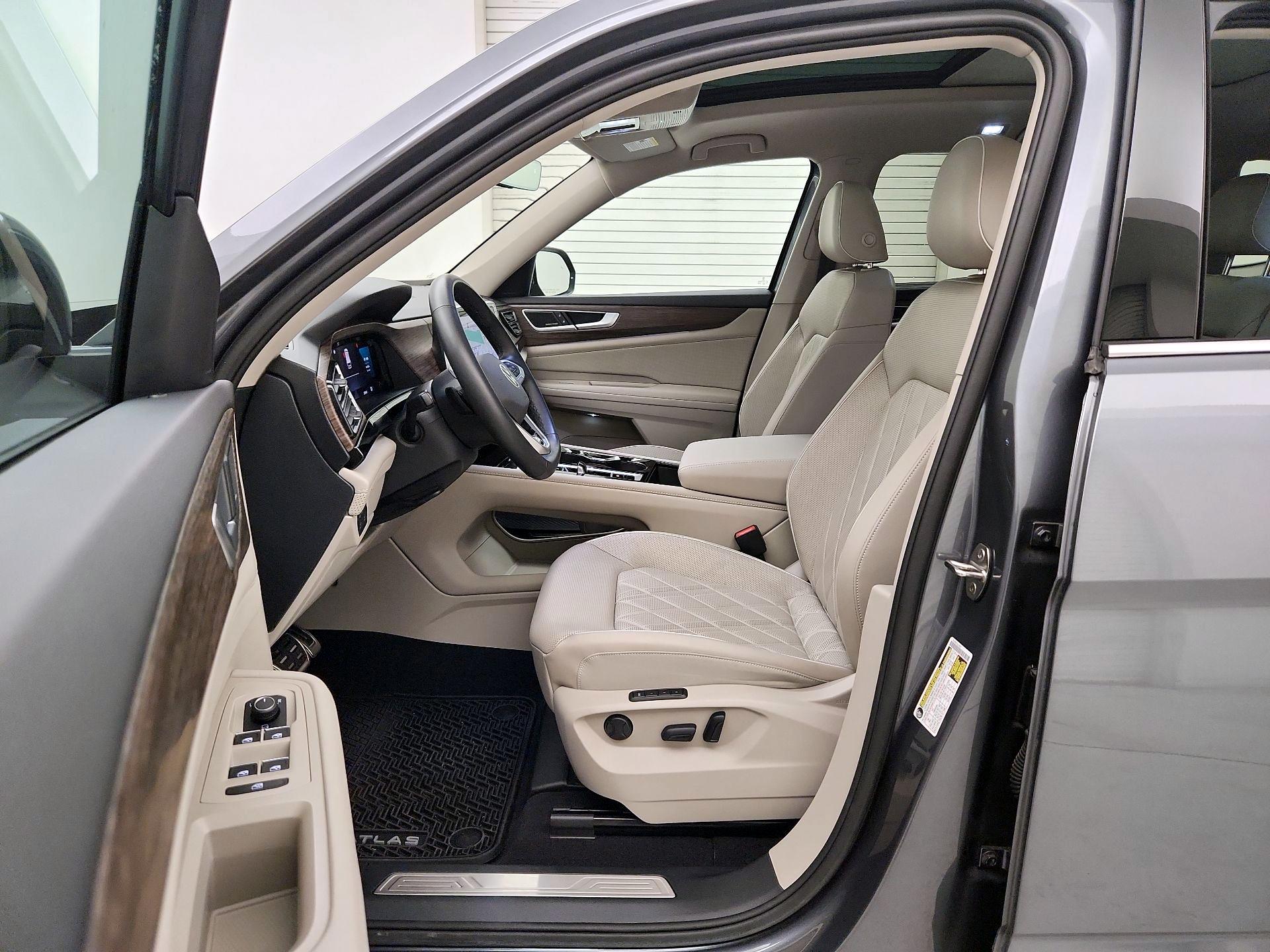 Thumbnail: 2024 Volkswagen Atlas - 11