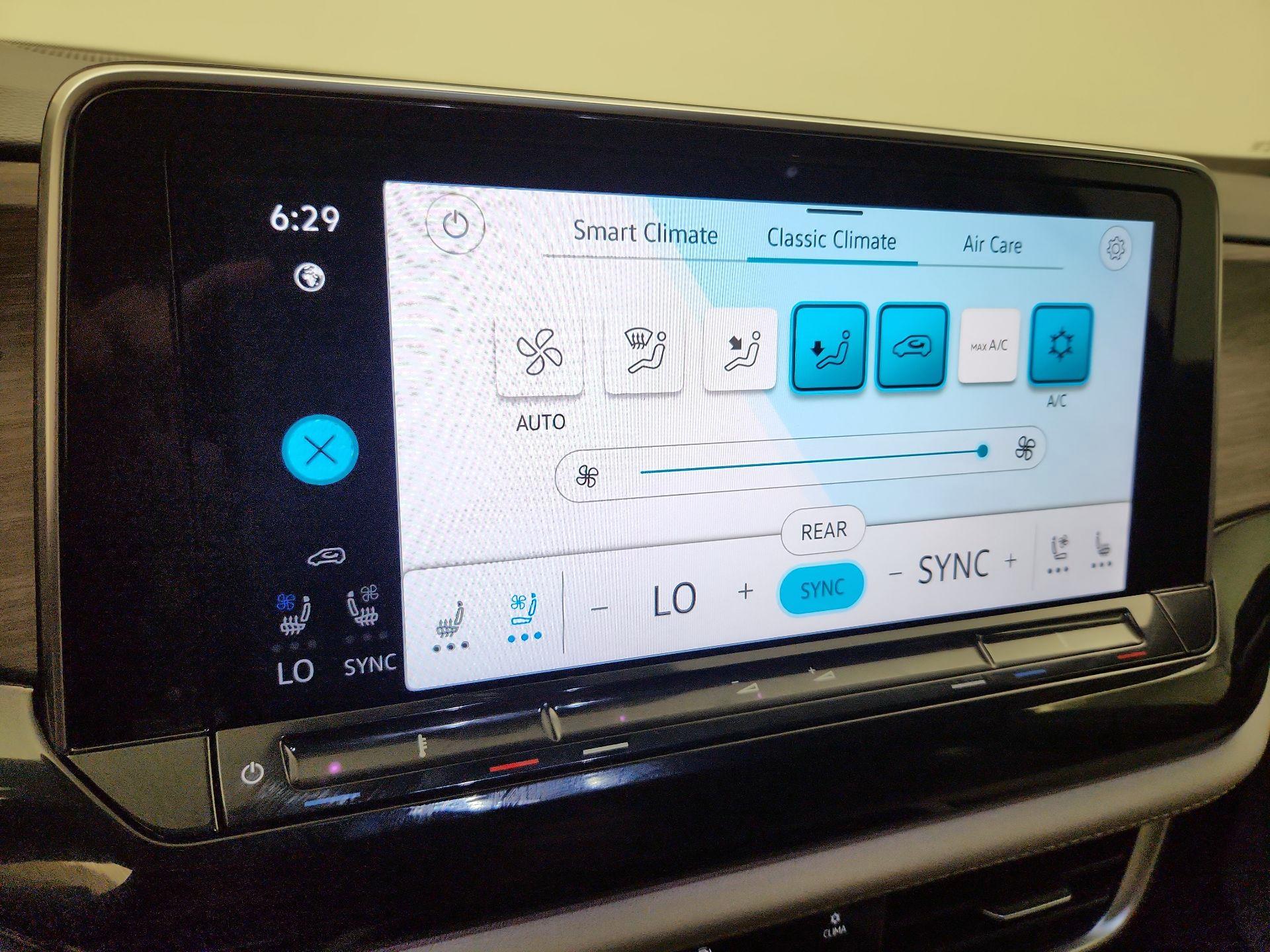 Thumbnail: 2024 Volkswagen Atlas - 17