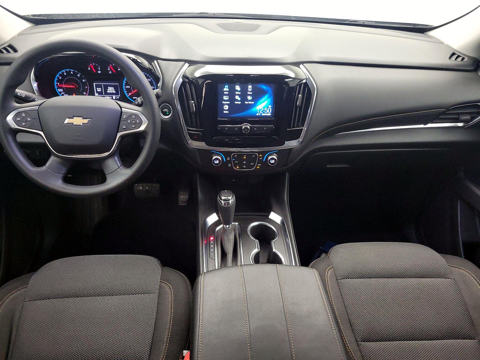 Thumbnail: 2018 Chevrolet Traverse - 9