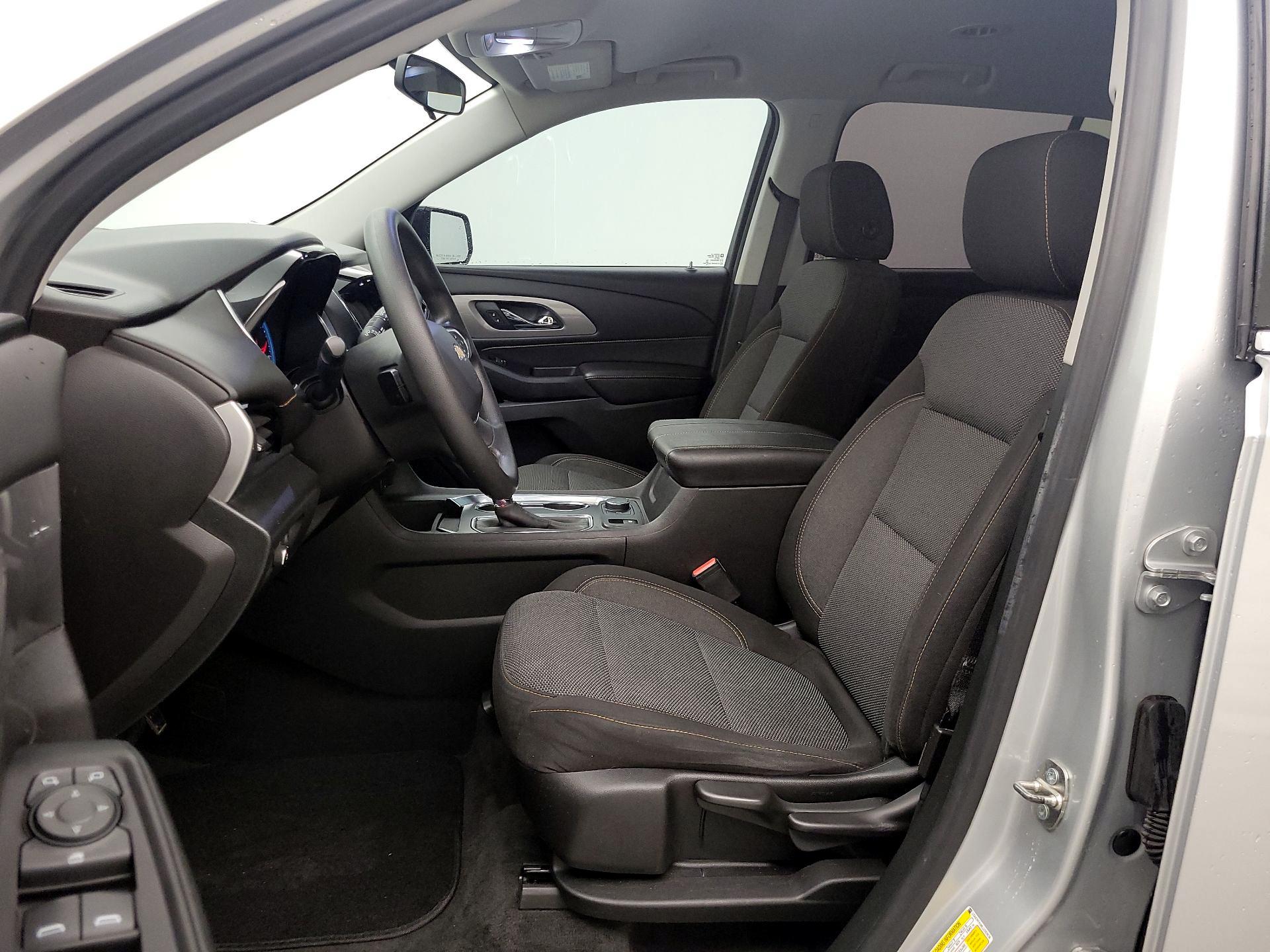 Thumbnail: 2018 Chevrolet Traverse - 11