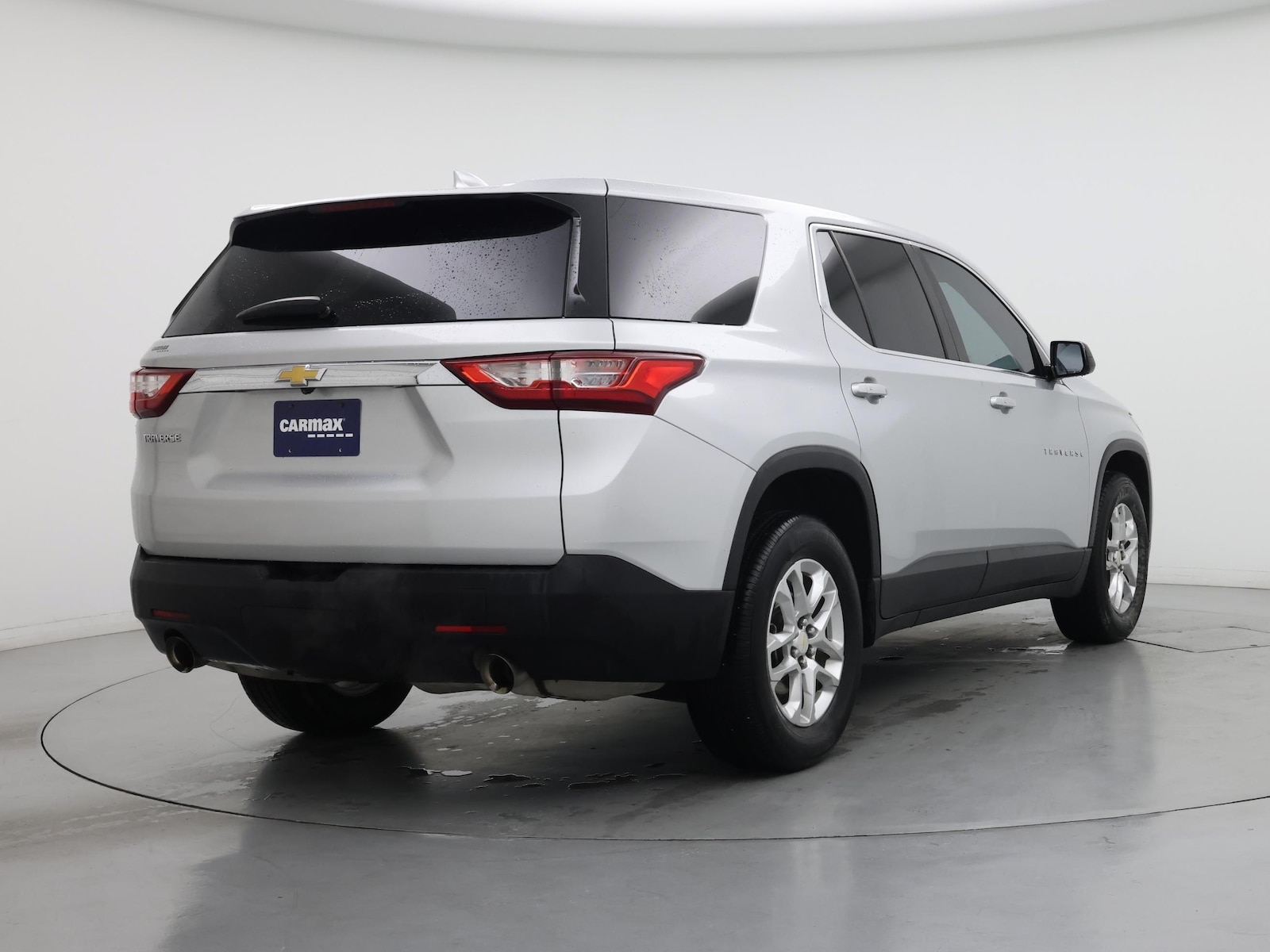 2018 Chevrolet Traverse LS - Photo 9
