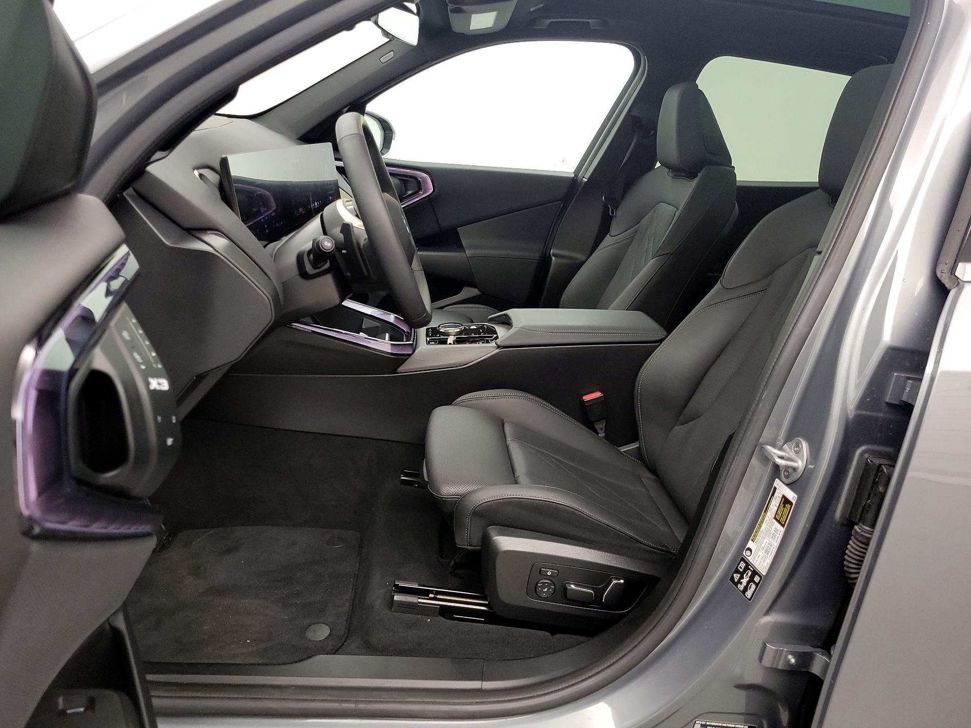 Thumbnail: 2025 BMW X3 - 11