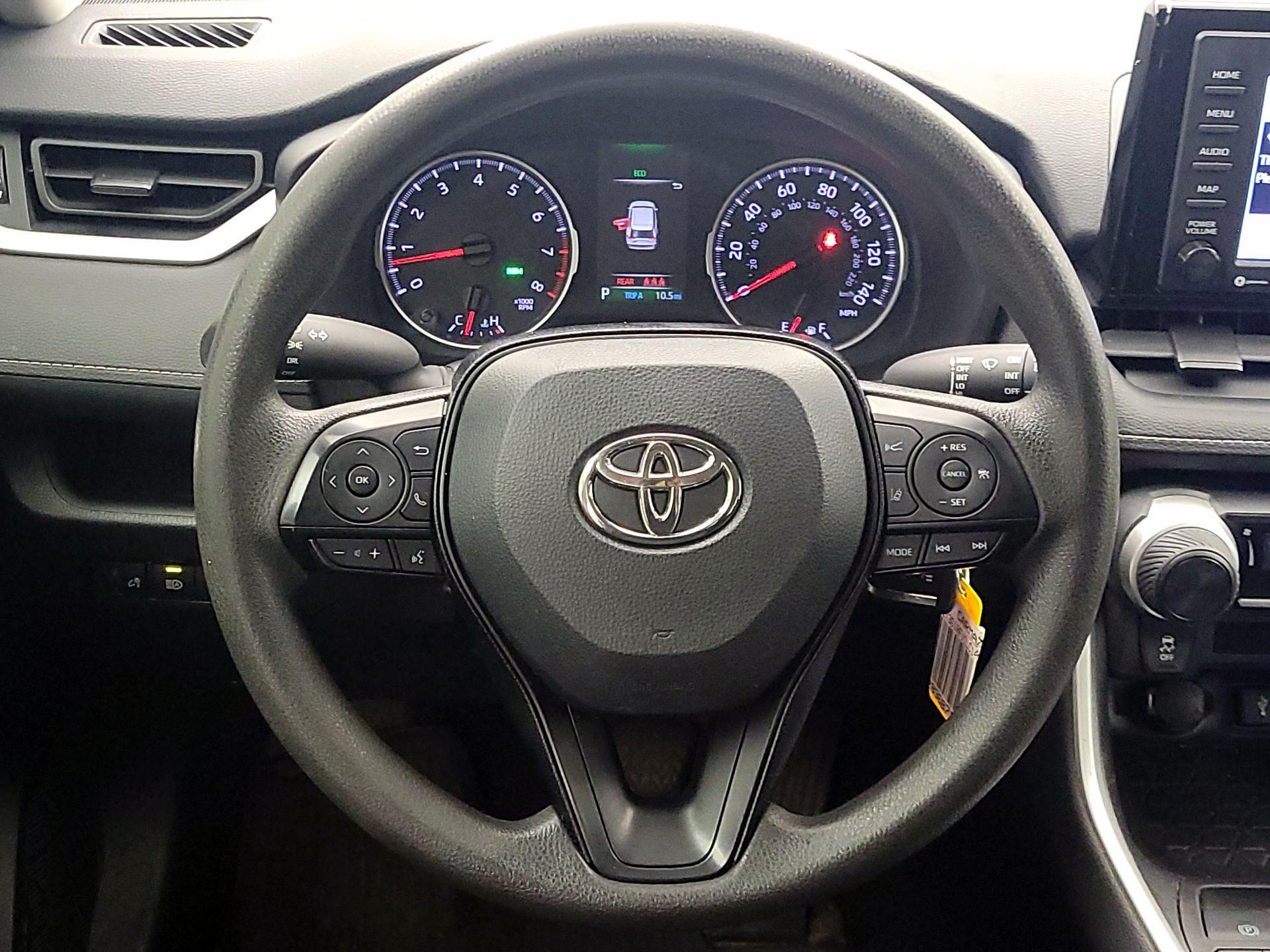 Thumbnail: 2020 Toyota RAV4 - 10