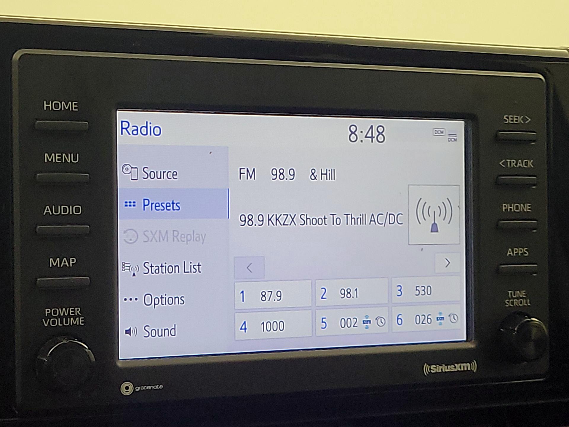 Thumbnail: 2020 Toyota RAV4 - 16