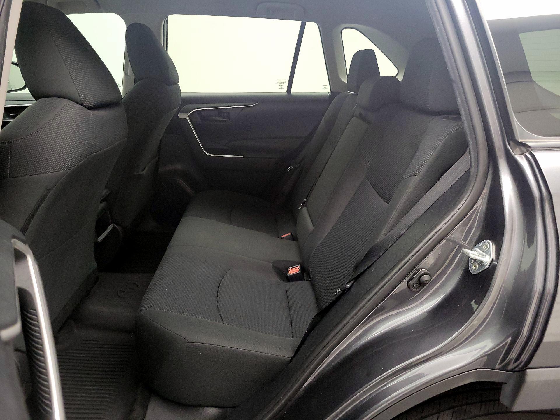 Thumbnail: 2020 Toyota RAV4 - 20