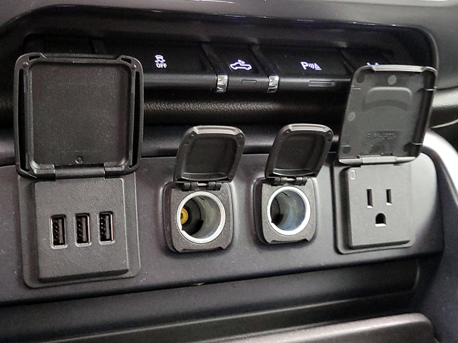 Thumbnail: 2015 Chevrolet Silverado 1500 - 19