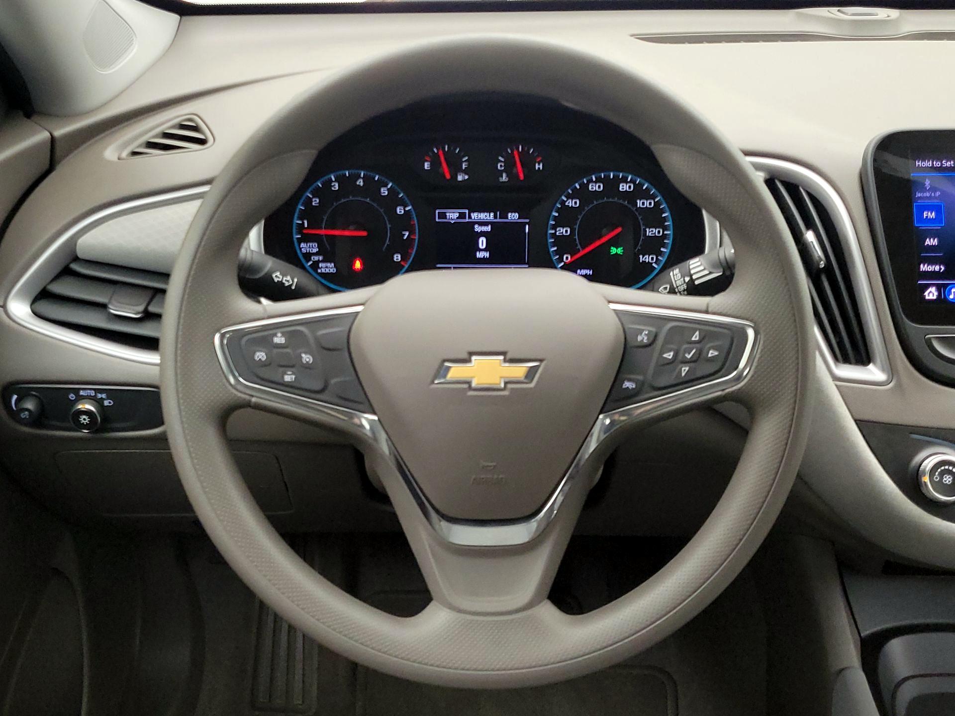Thumbnail: 2020 Chevrolet Malibu - 10