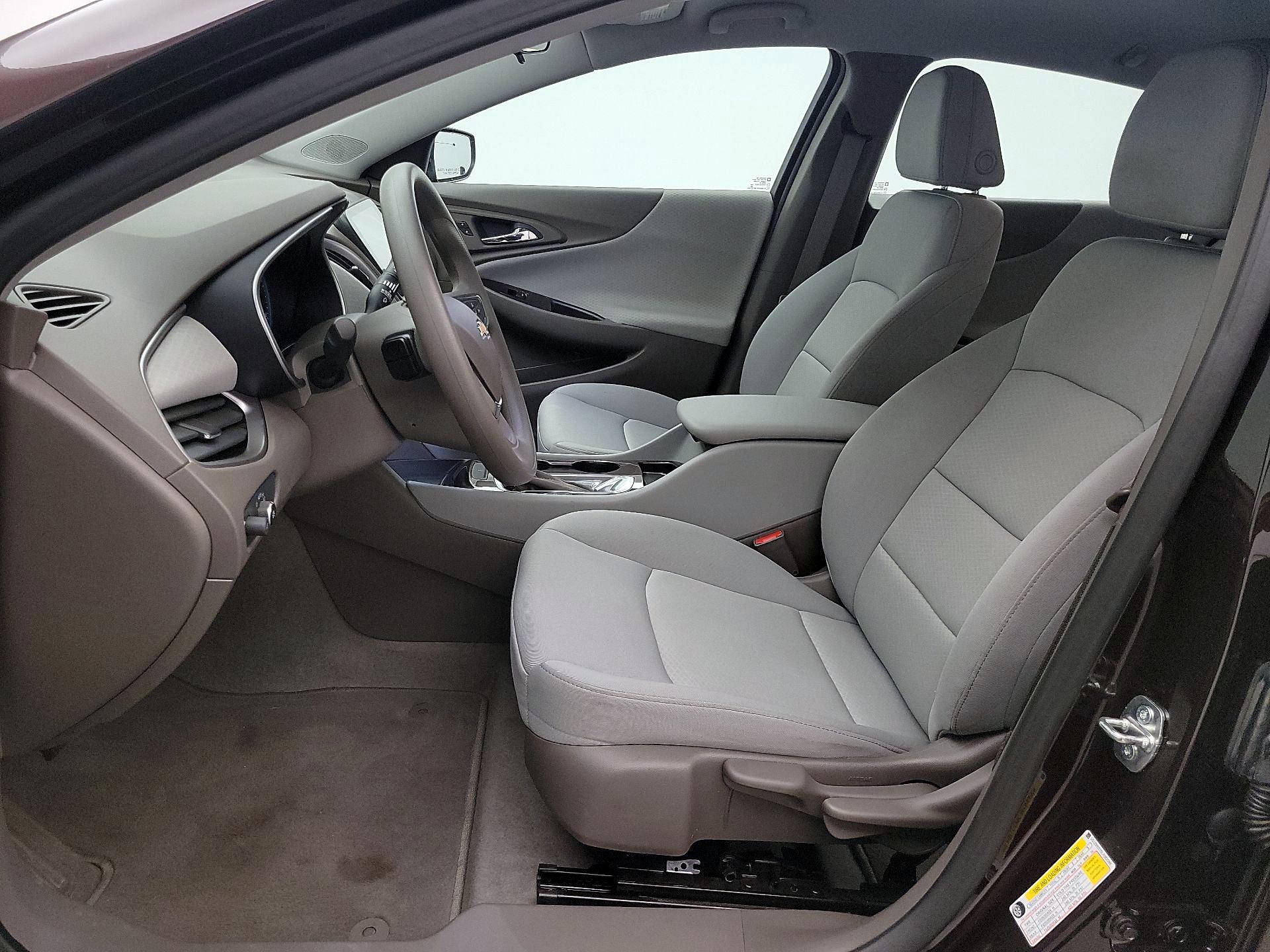 Thumbnail: 2020 Chevrolet Malibu - 11