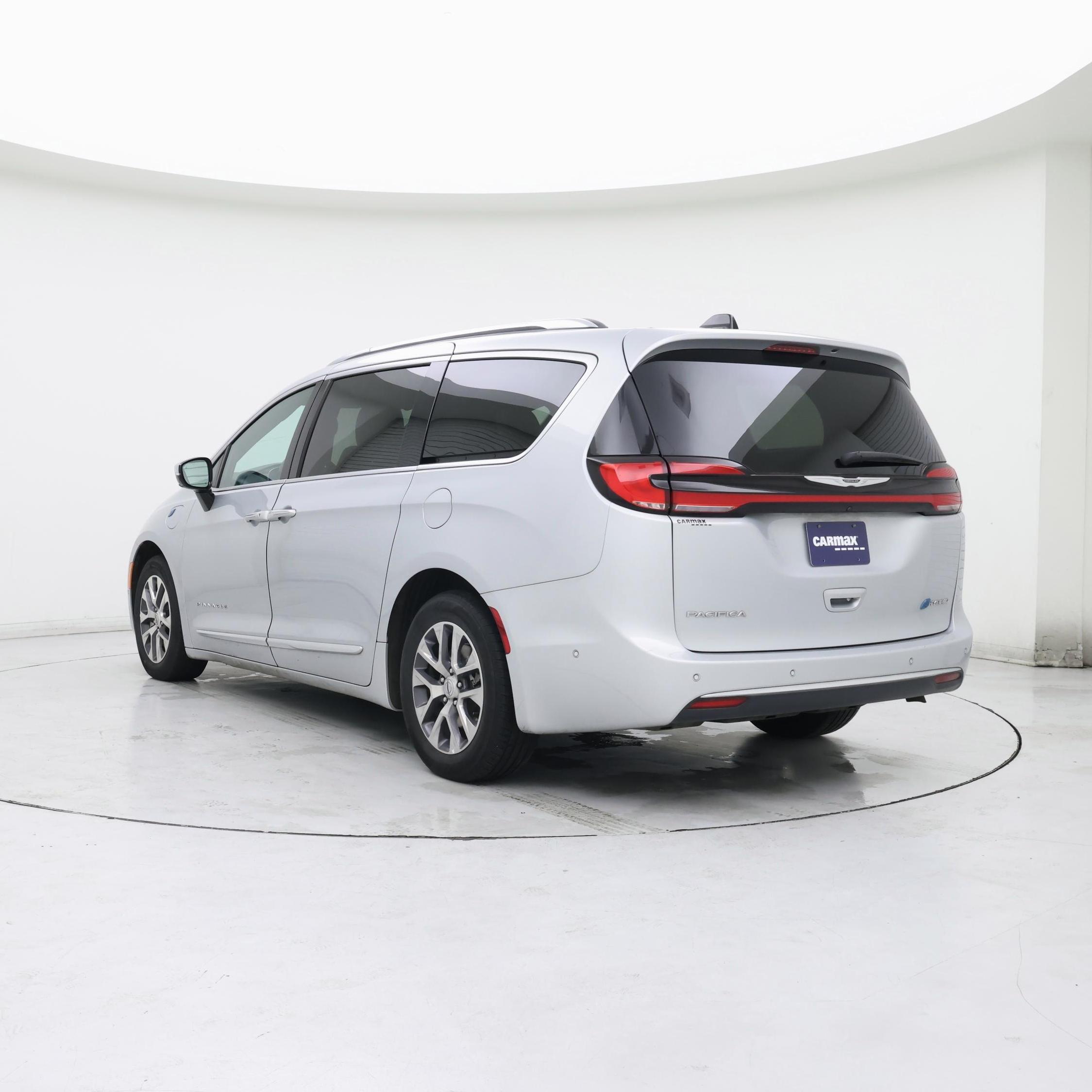 Thumbnail: 2023 Chrysler Pacifica - 2