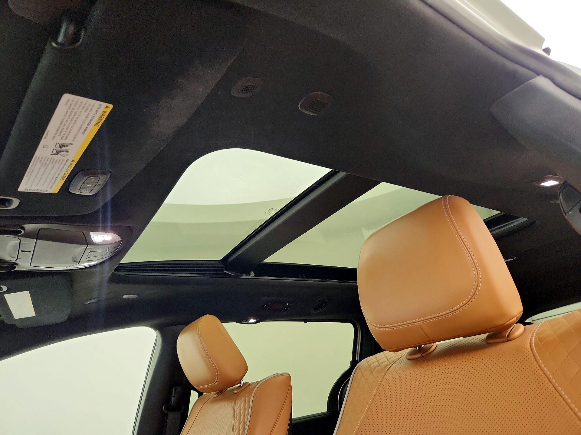 Thumbnail: 2023 Chrysler Pacifica - 20