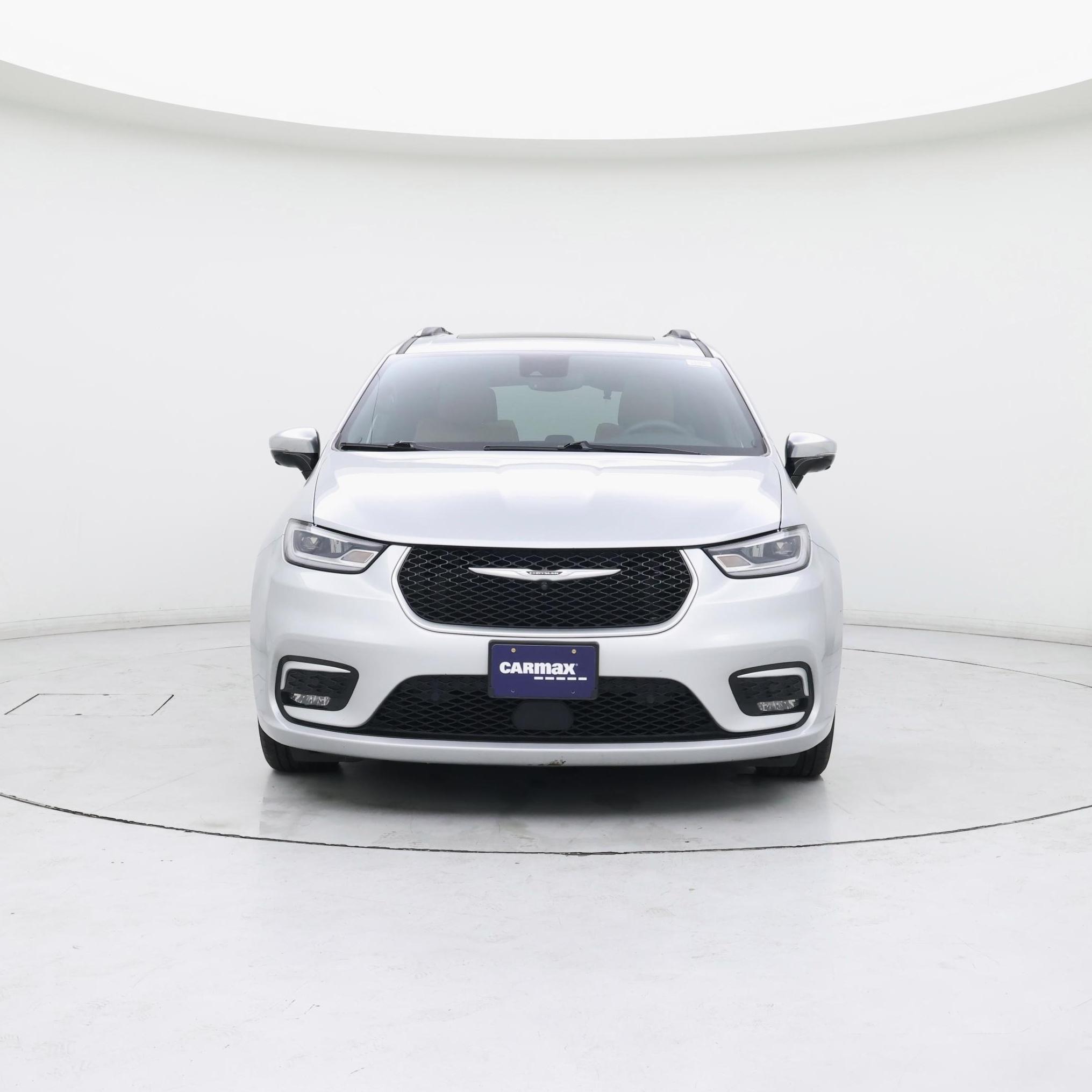 Thumbnail: 2023 Chrysler Pacifica - 5