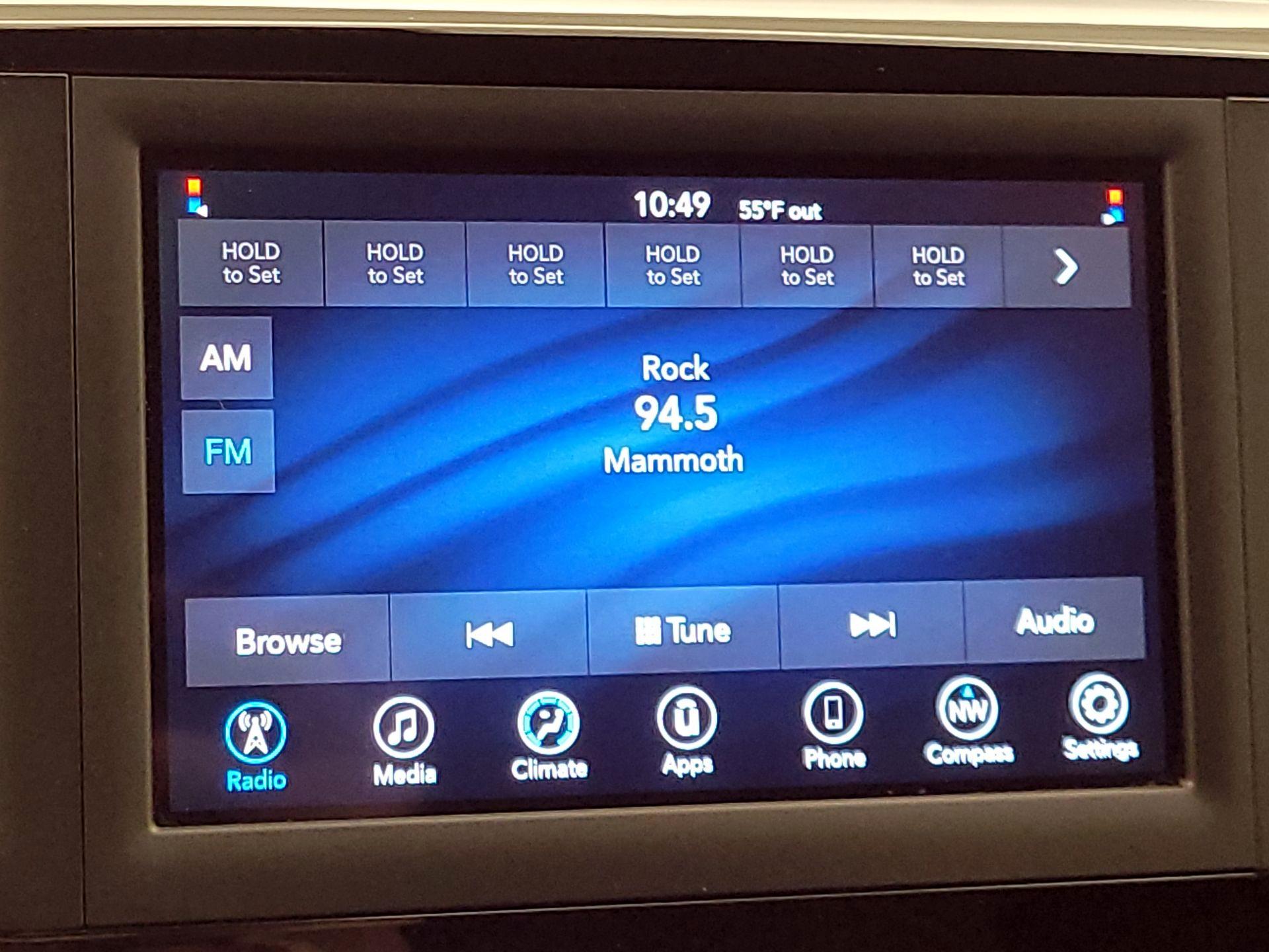 Thumbnail: 2018 Chrysler Pacifica - 15