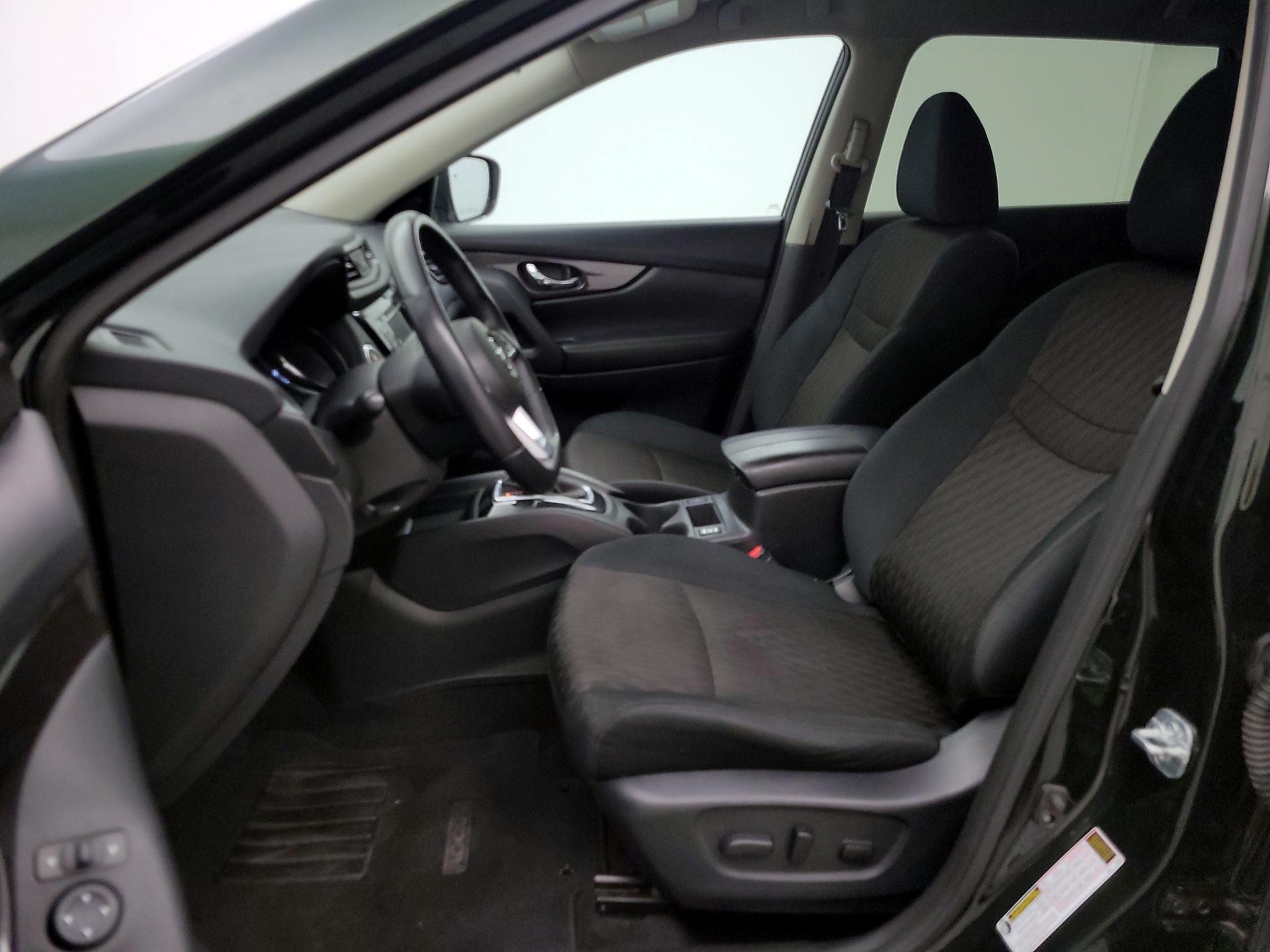 Thumbnail: 2018 Nissan Rogue - 11