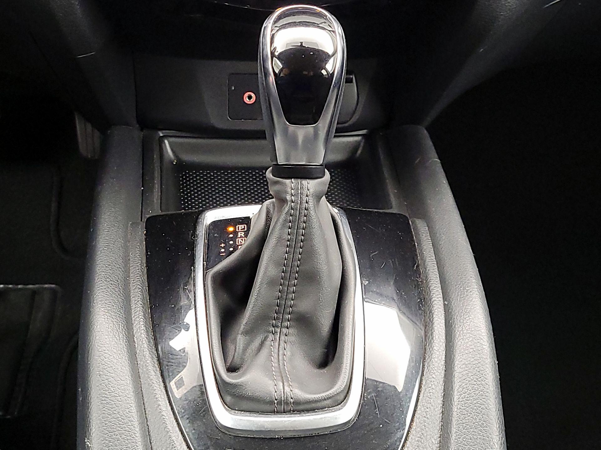 Thumbnail: 2018 Nissan Rogue - 17