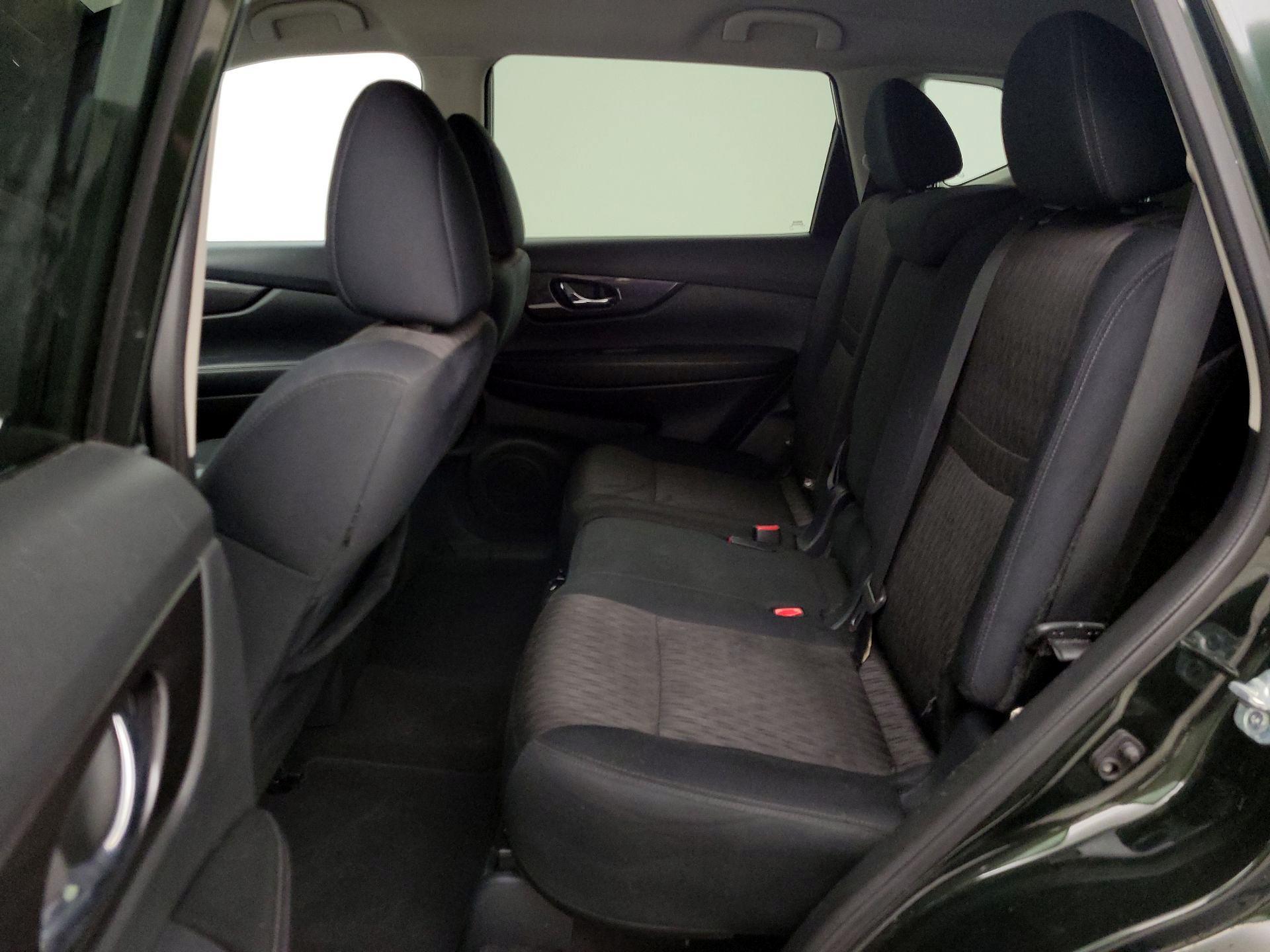 Thumbnail: 2018 Nissan Rogue - 19