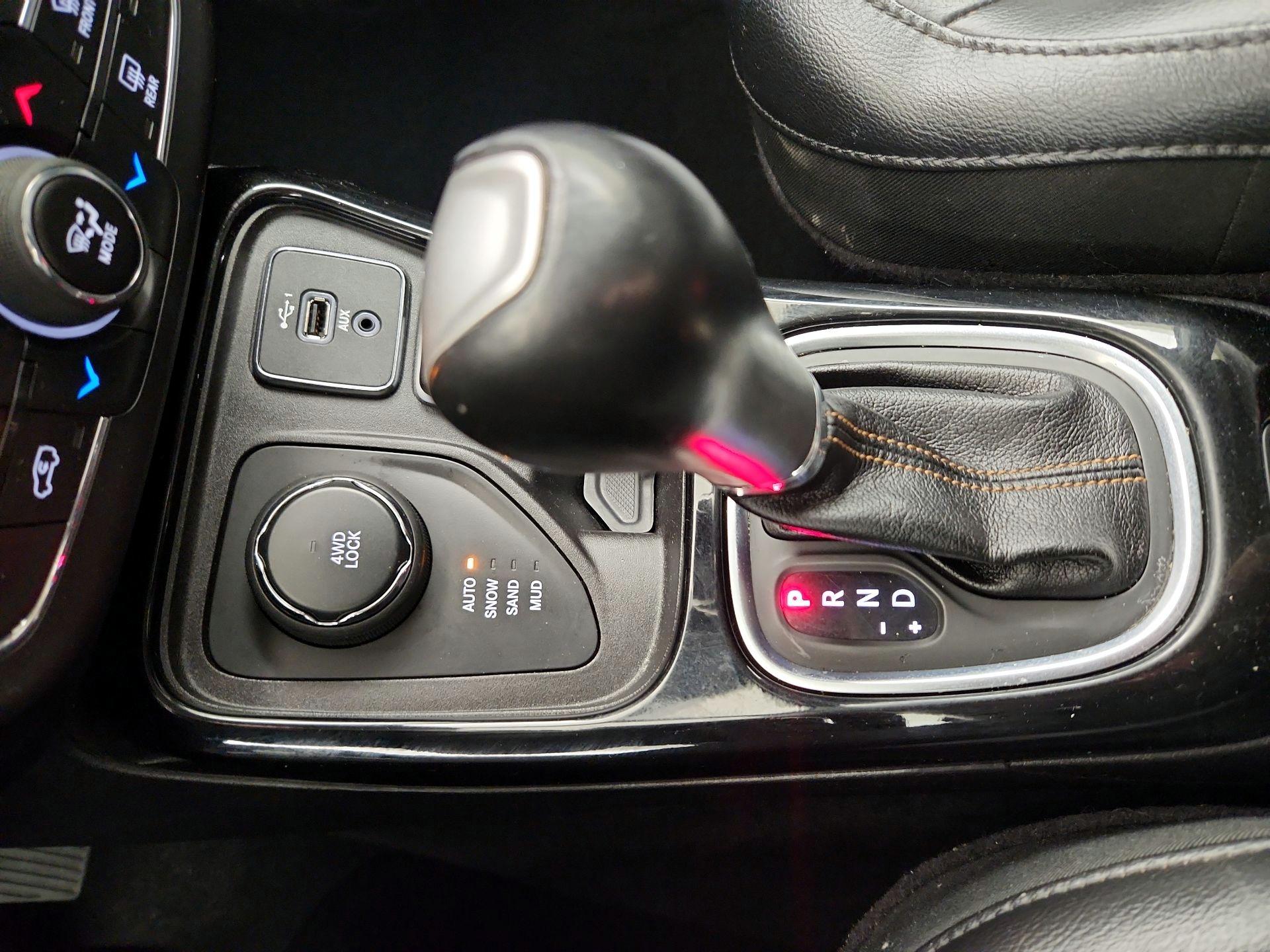 Thumbnail: 2019 Jeep Compass - 17
