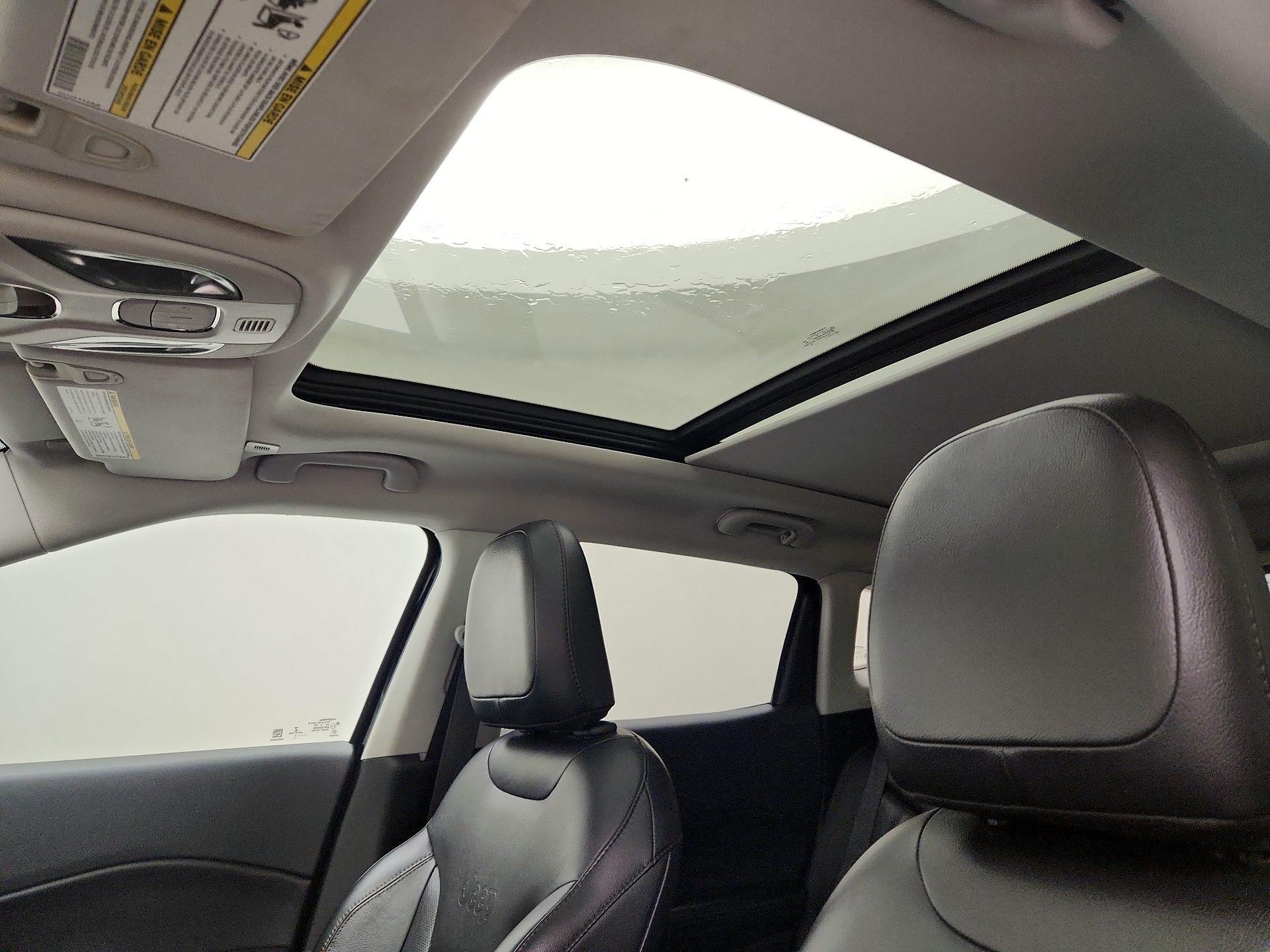 Thumbnail: 2019 Jeep Compass - 19