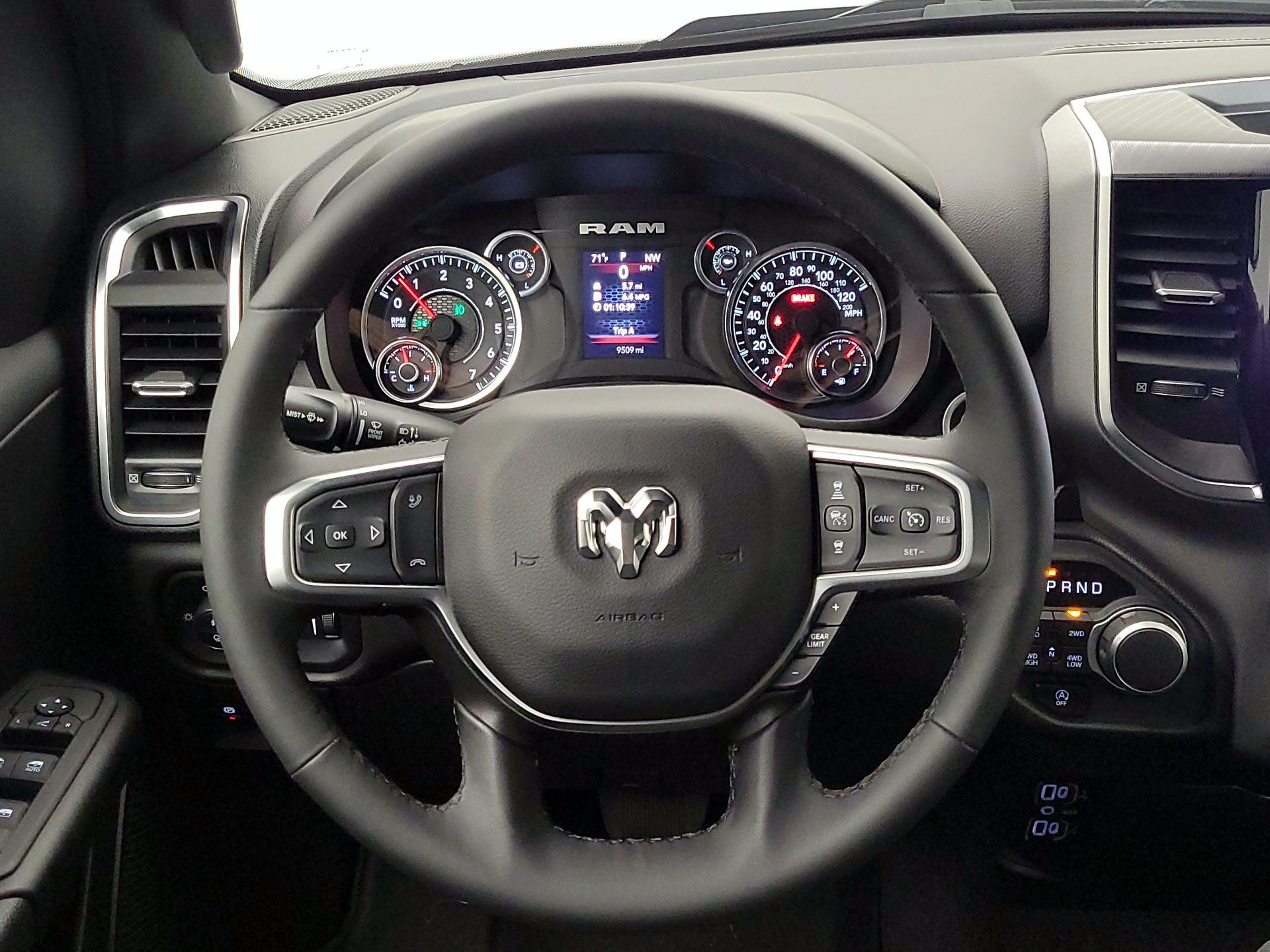 Thumbnail: 2025 RAM 1500 - 10