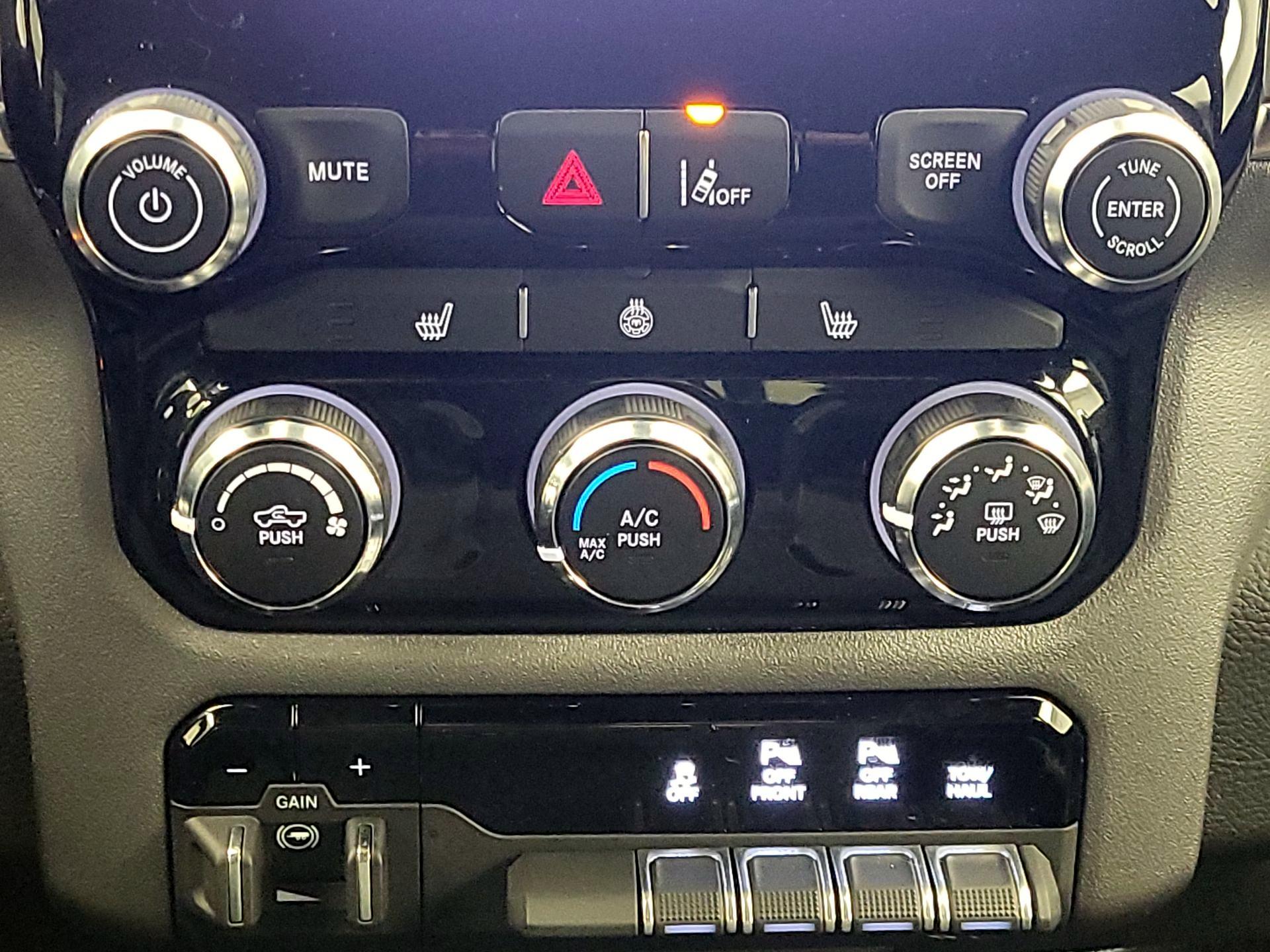 Thumbnail: 2025 RAM 1500 - 16