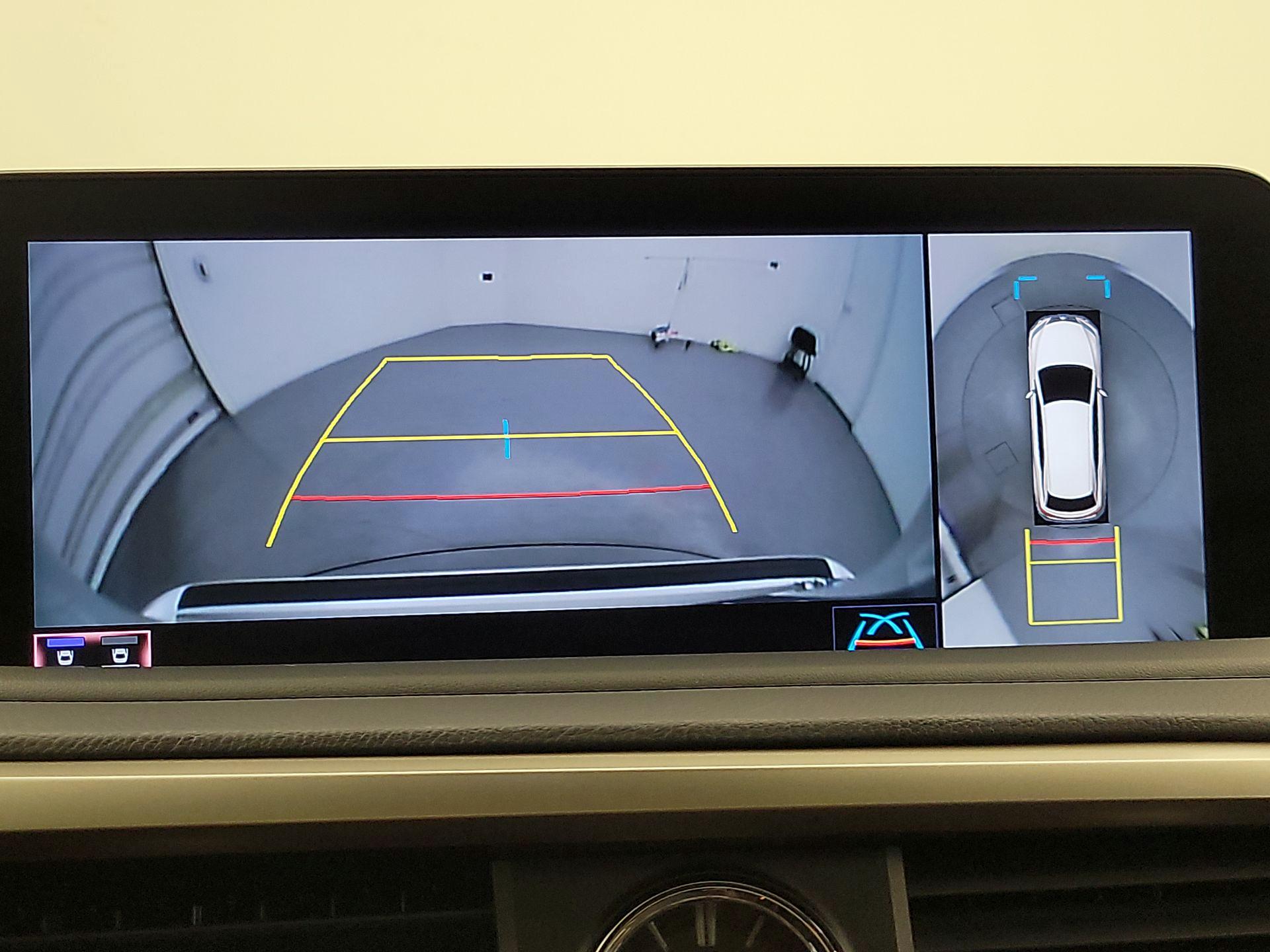 Thumbnail: 2021 Lexus RX - 15