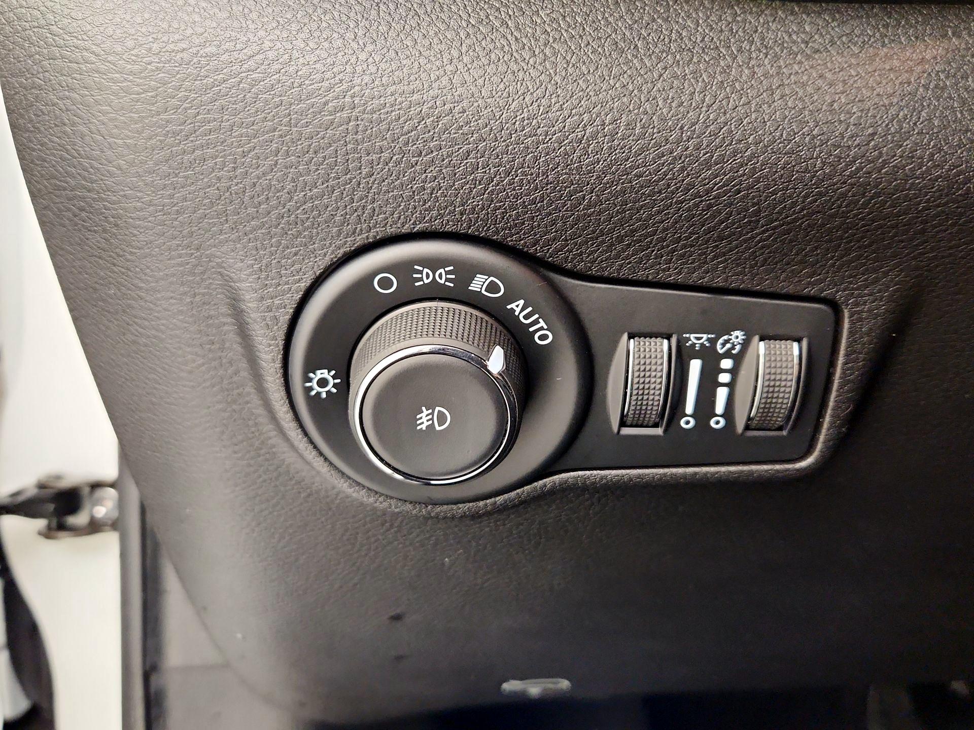 Thumbnail: 2025 Jeep Compass - 13