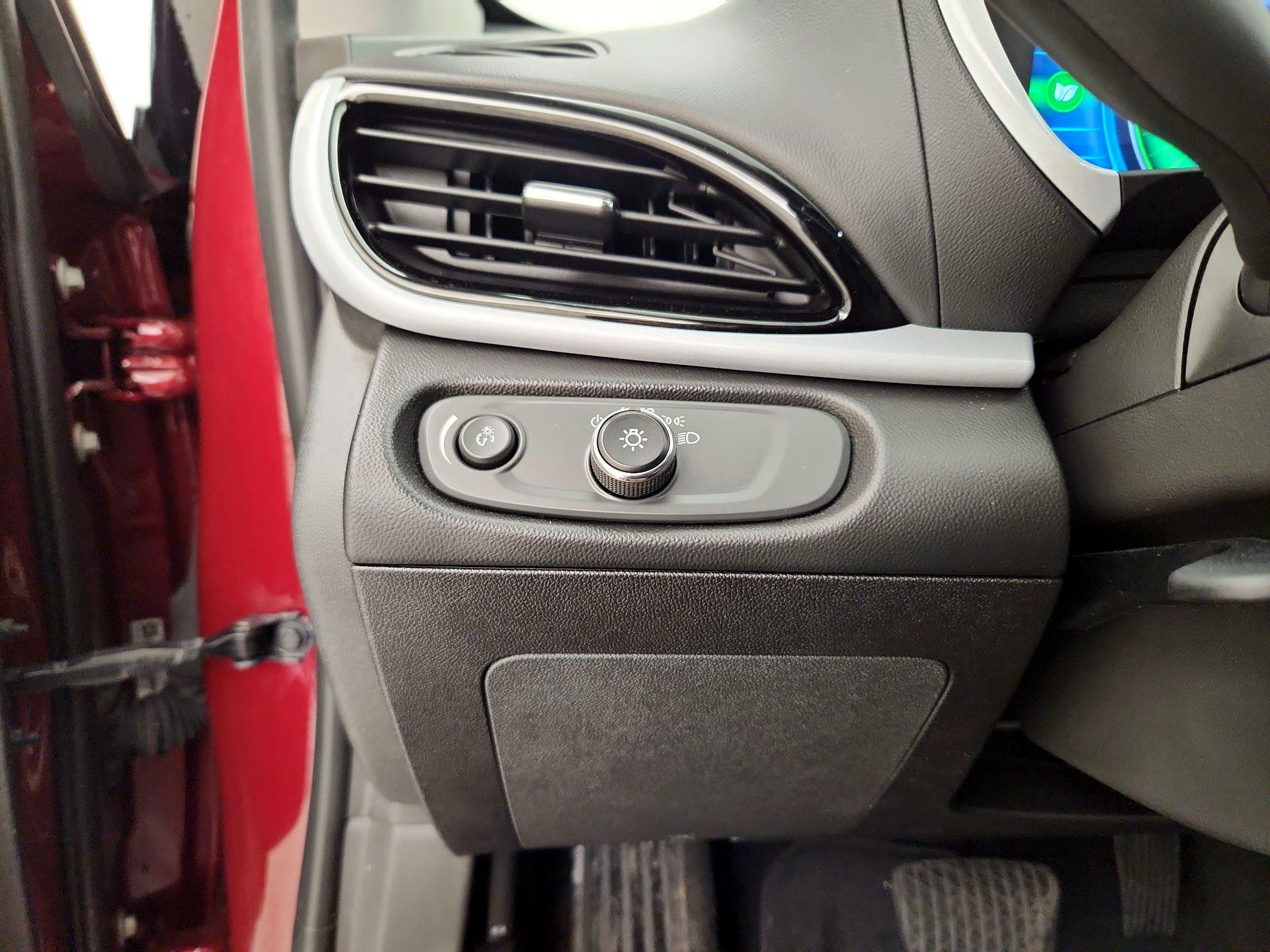 Thumbnail: 2017 Chevrolet Volt - 13