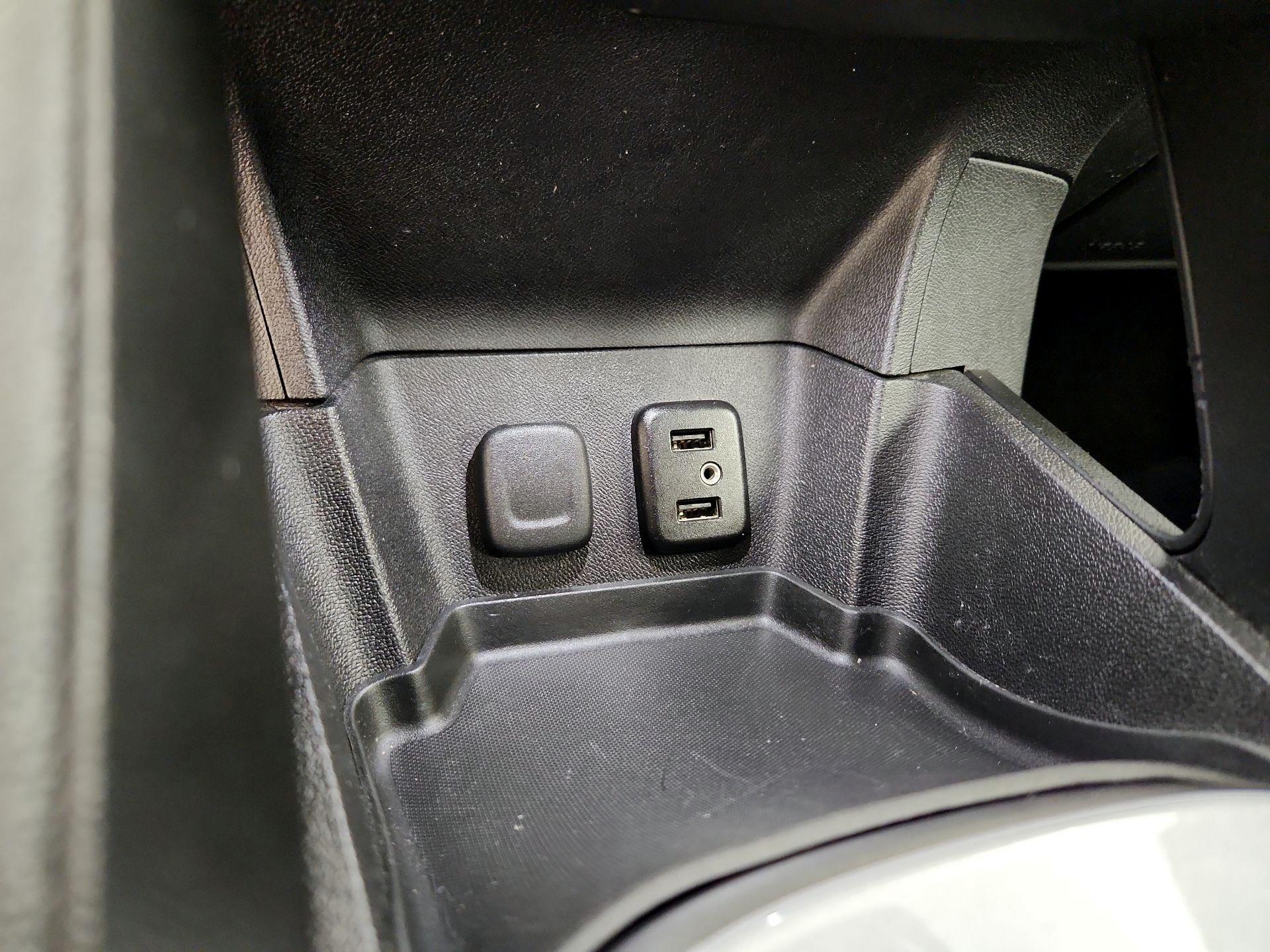 Thumbnail: 2017 Chevrolet Volt - 18