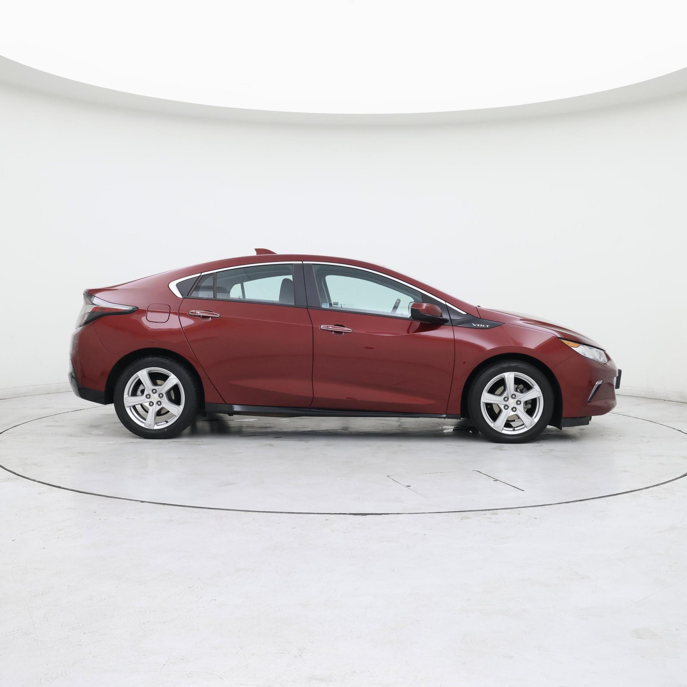 Thumbnail: 2017 Chevrolet Volt - 7