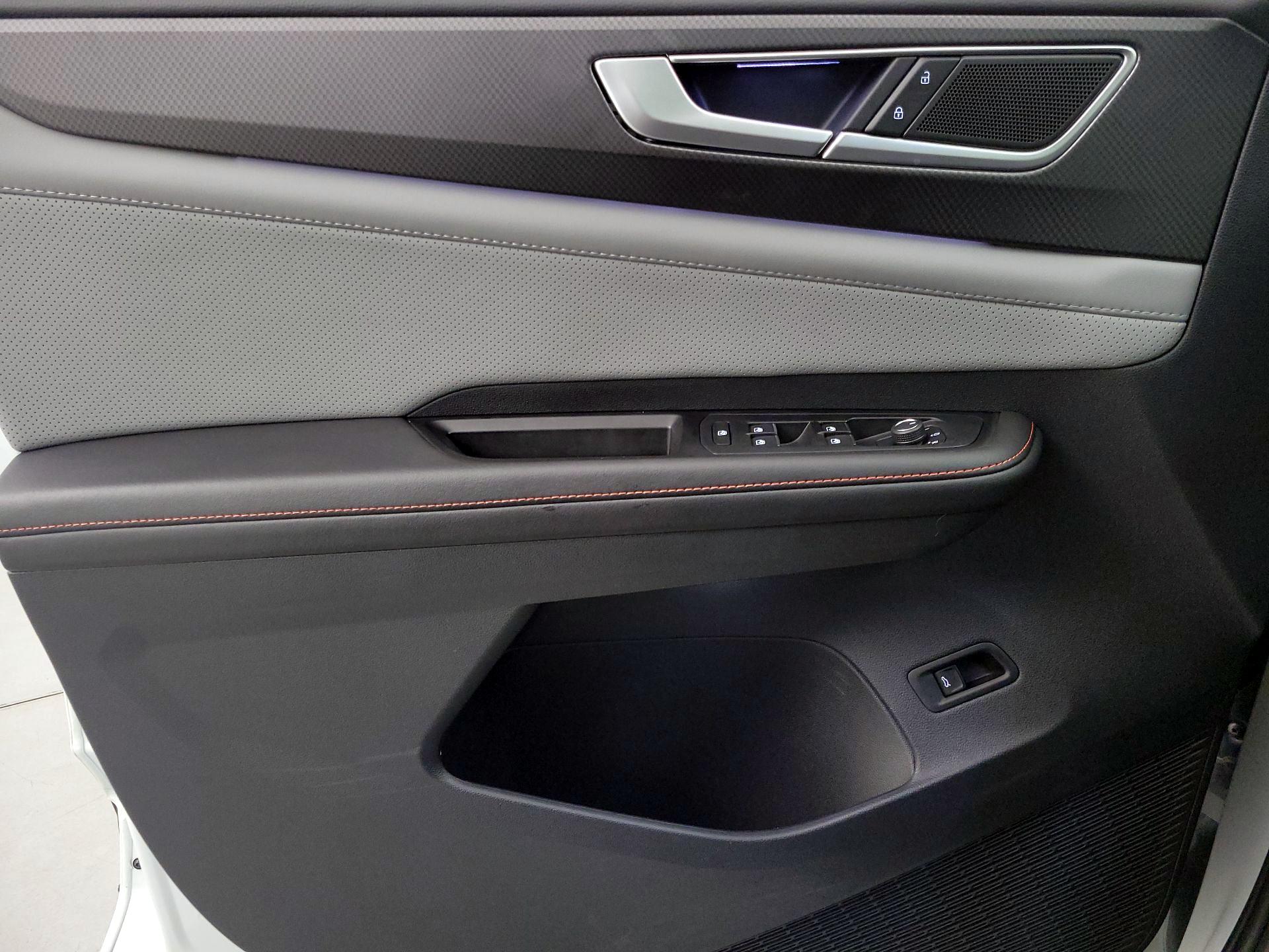 Thumbnail: 2024 Volkswagen Atlas - 12