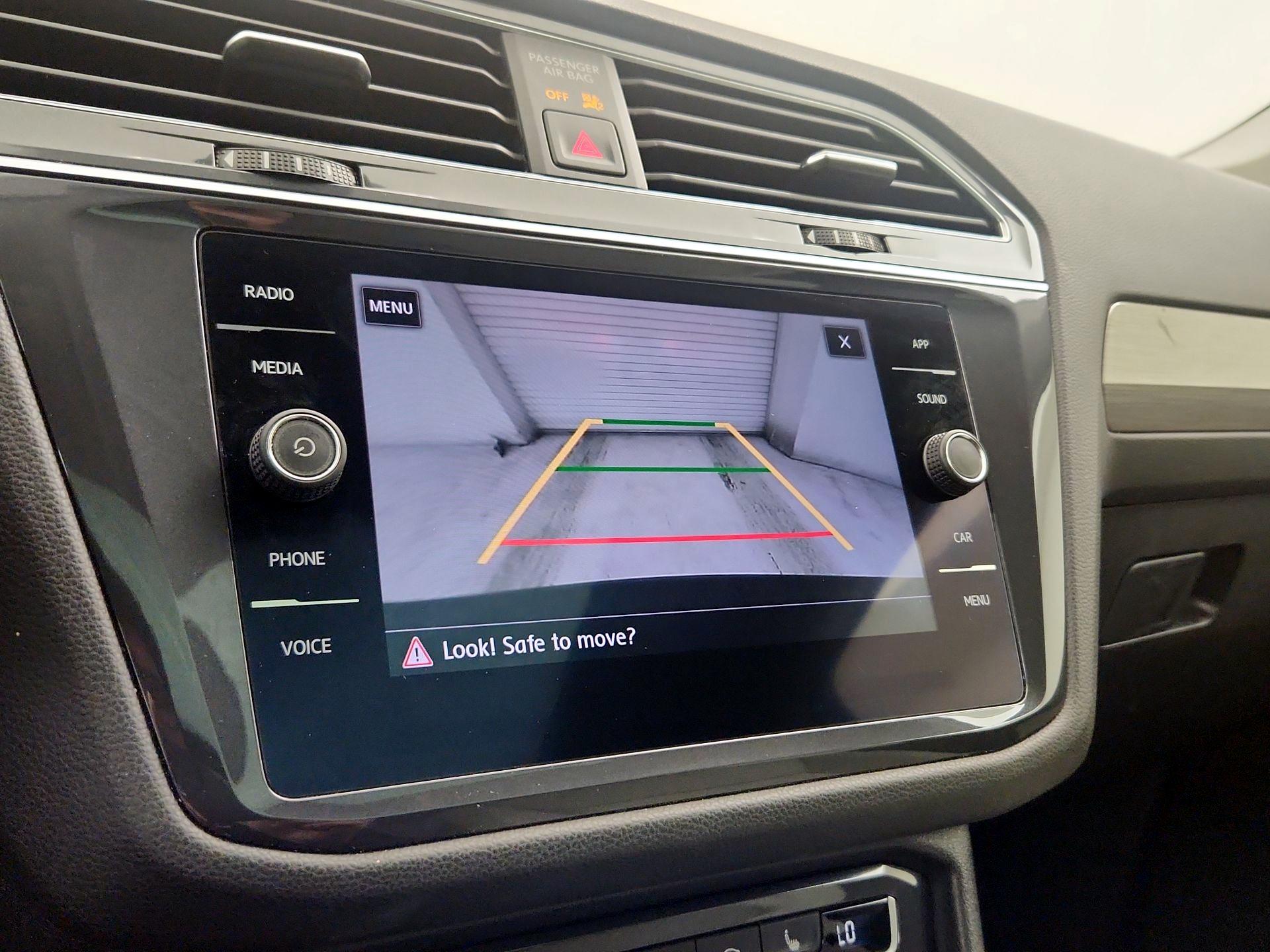 Thumbnail: 2020 Volkswagen Tiguan - 14