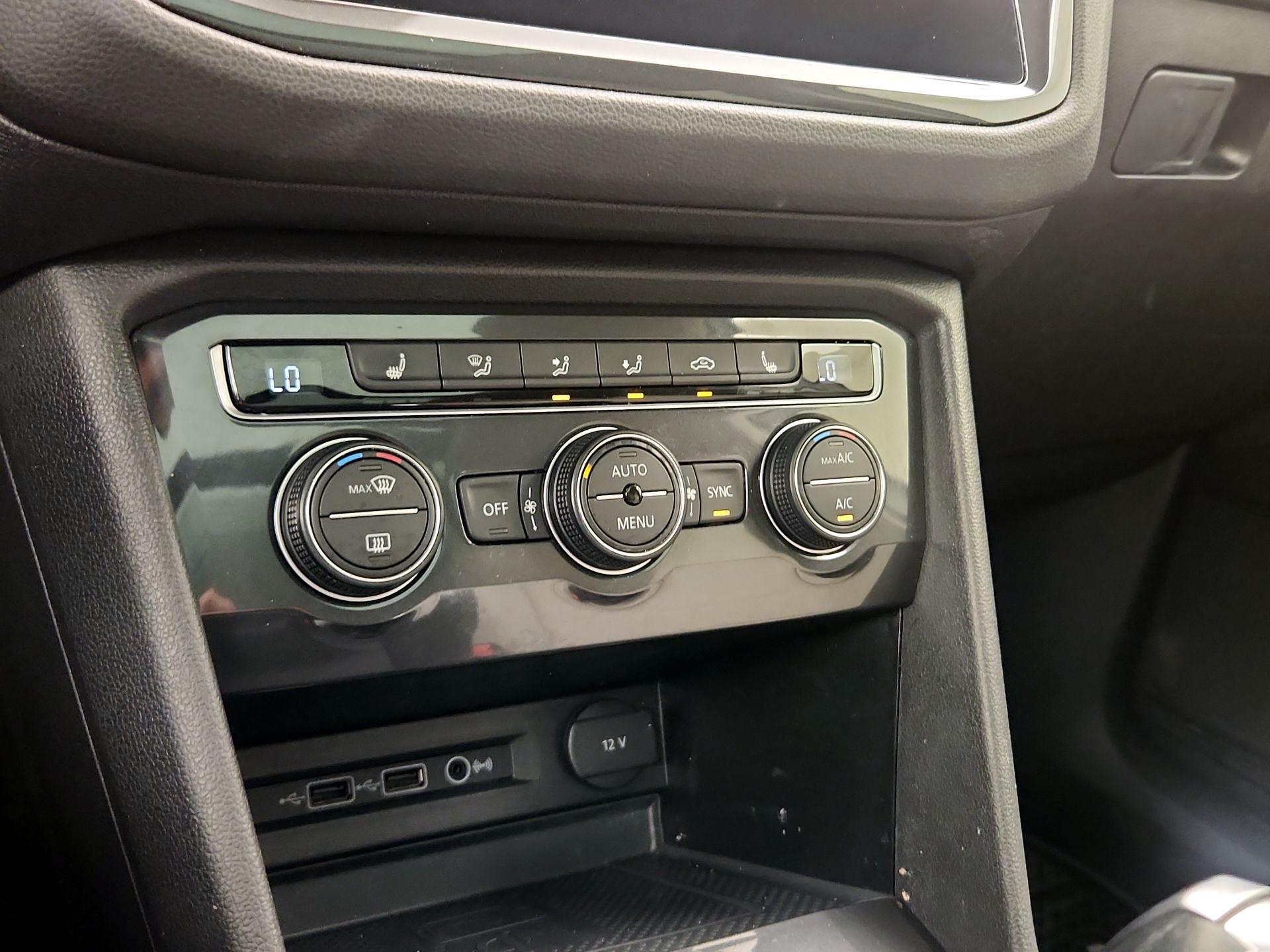 Thumbnail: 2020 Volkswagen Tiguan - 16