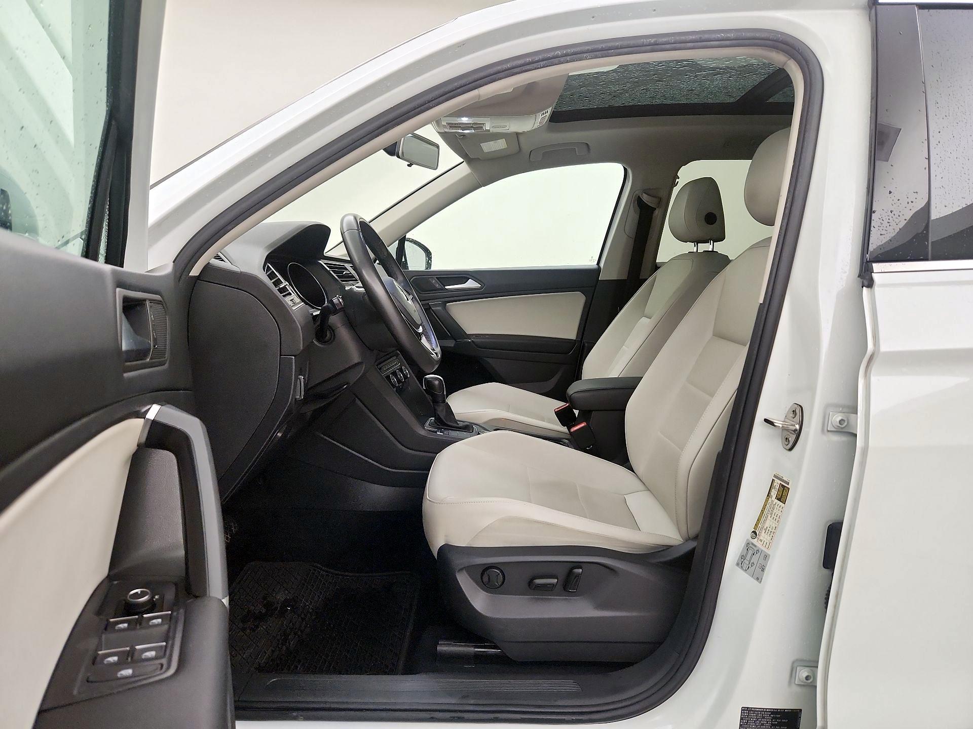 Thumbnail: 2020 Volkswagen Tiguan - 19