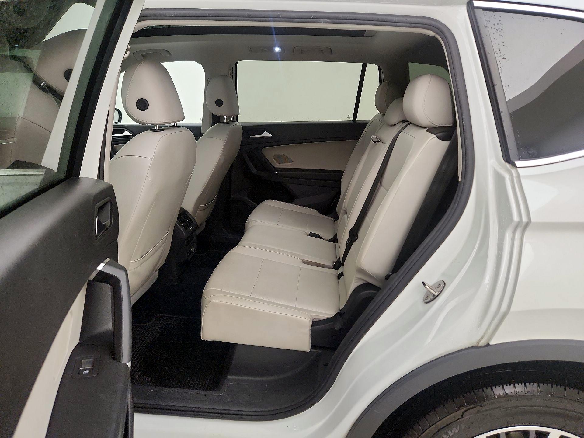 Thumbnail: 2020 Volkswagen Tiguan - 20