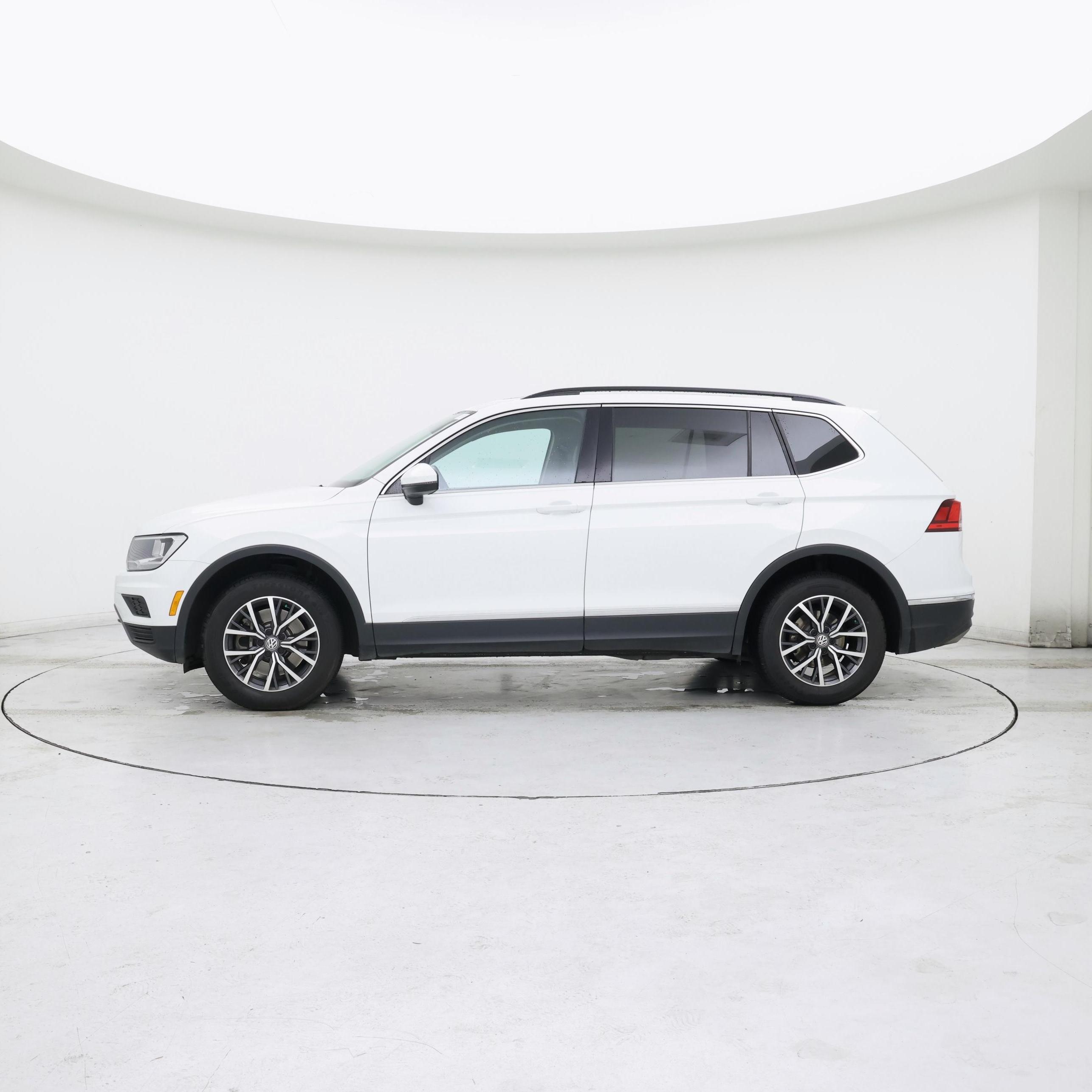 Thumbnail: 2020 Volkswagen Tiguan - 3